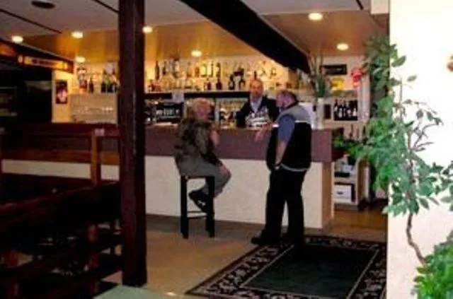 Lounge or bar in Caves Motor Inn