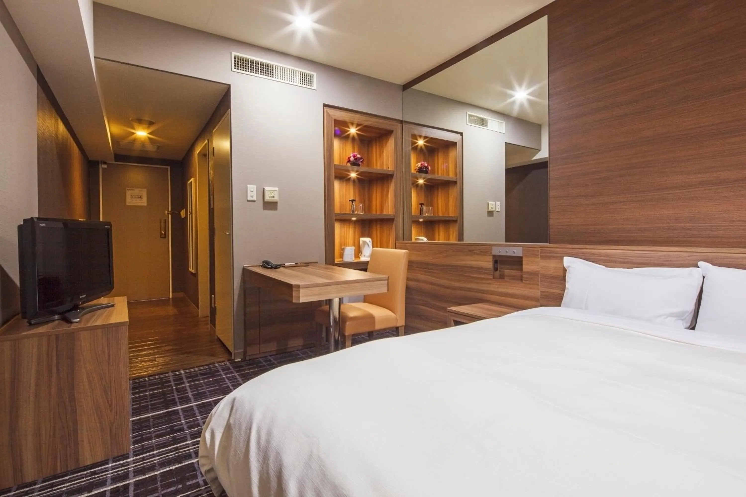 Photo of the whole room in Kofu Kinenbi Hotel