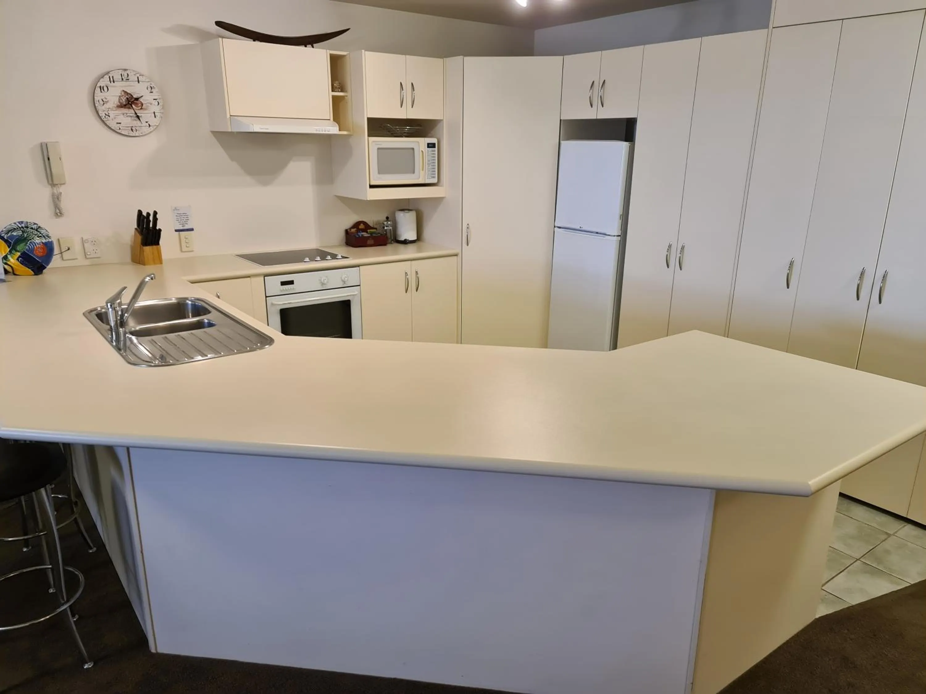 kitchen in Oceanside Resort & Twin Towers