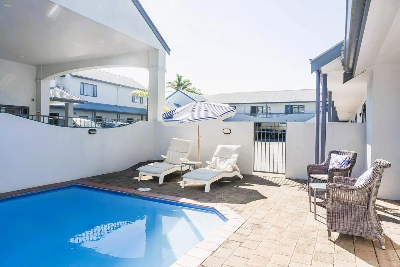 Aquarius Motor Inn