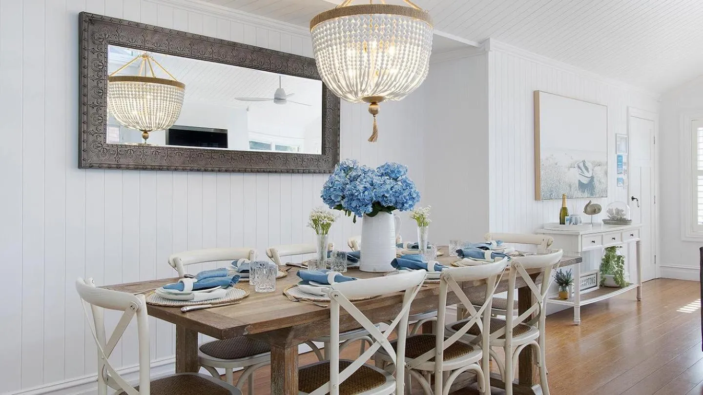 The Hamptons Beach House near Dutchie's walk to Nelson Bay