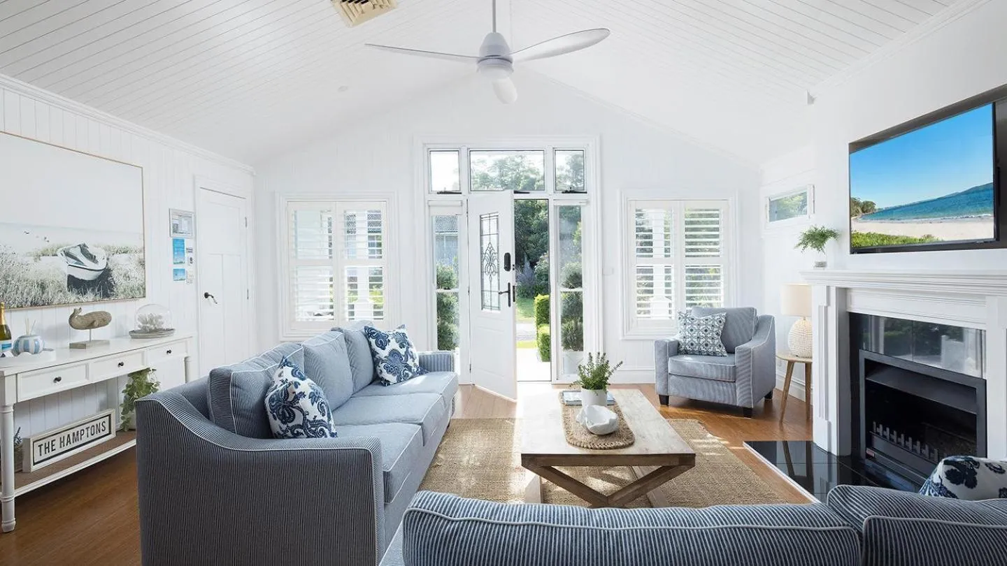 The Hamptons Beach House near Dutchie's walk to Nelson Bay