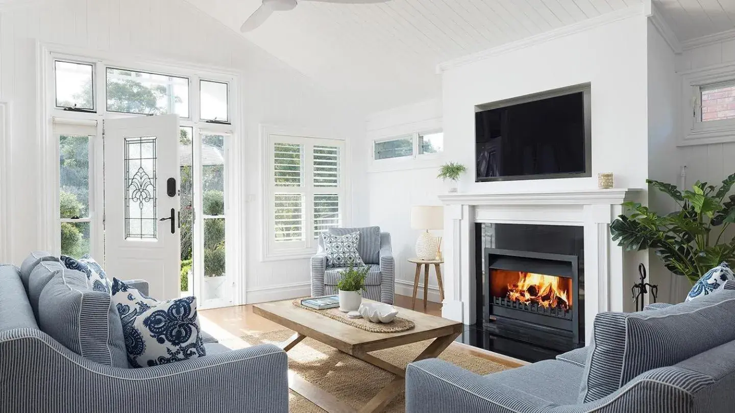 The Hamptons Beach House near Dutchie's walk to Nelson Bay The Hamptons Beach House near Dutchie's walk to Nelson Bay
