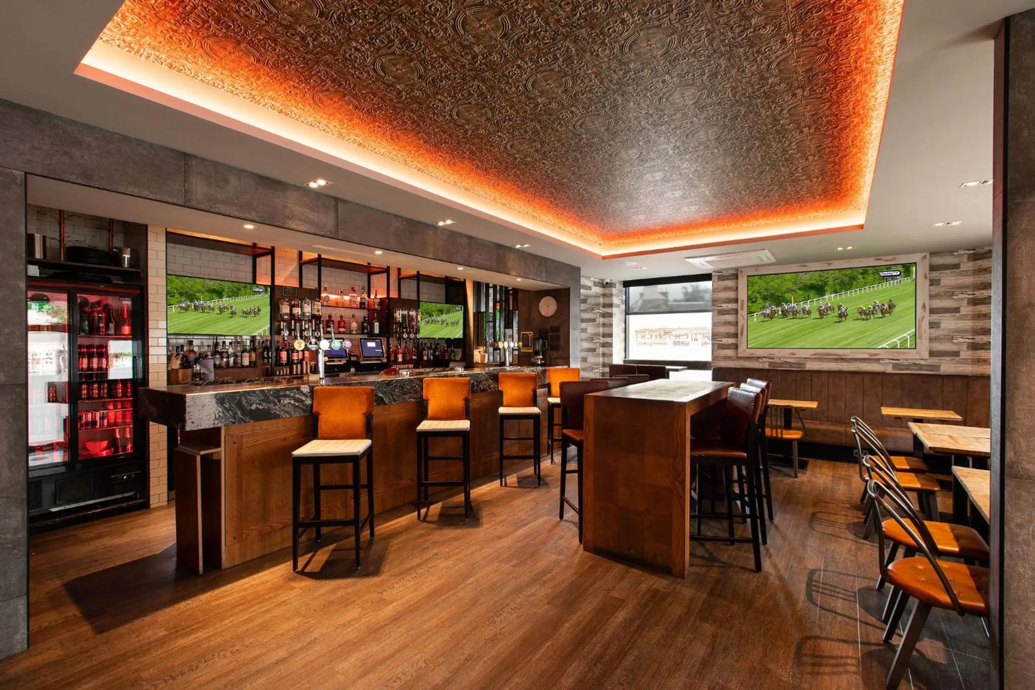 Lounge or bar in Royal Hotel