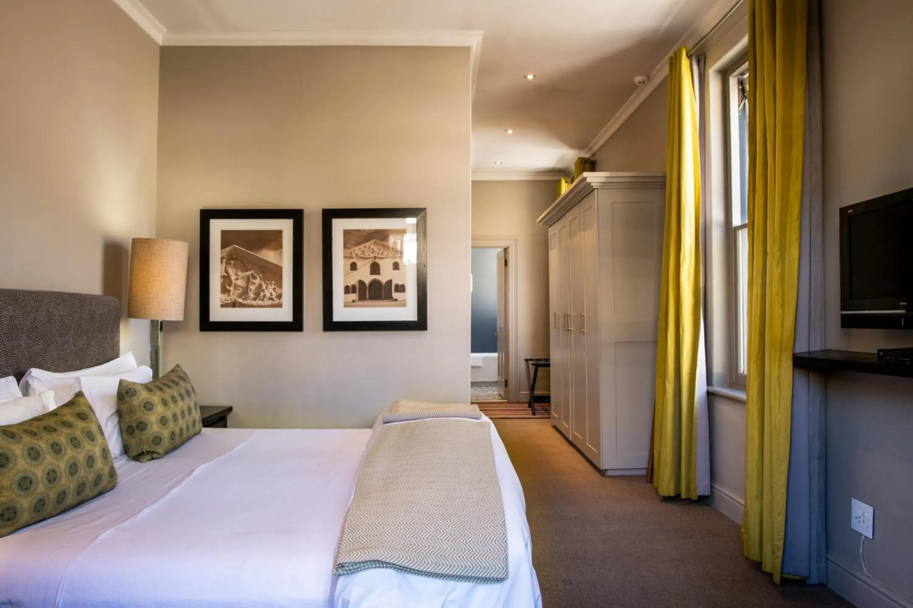 Family Room in Welgelegen House by RETURN Africa Family Room in Welgelegen House by RETURN Africa