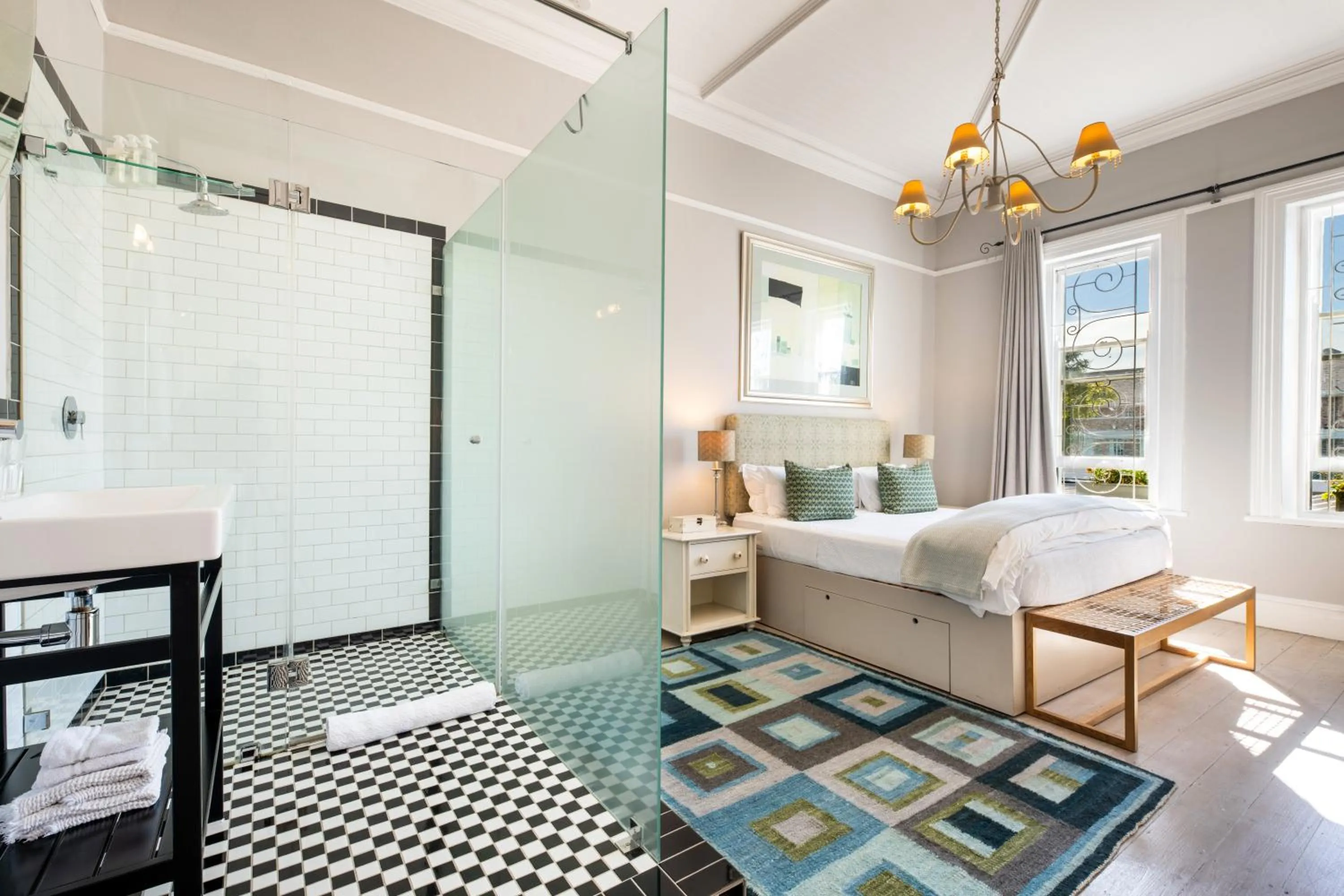 Photo of the whole room, Bed in Welgelegen House