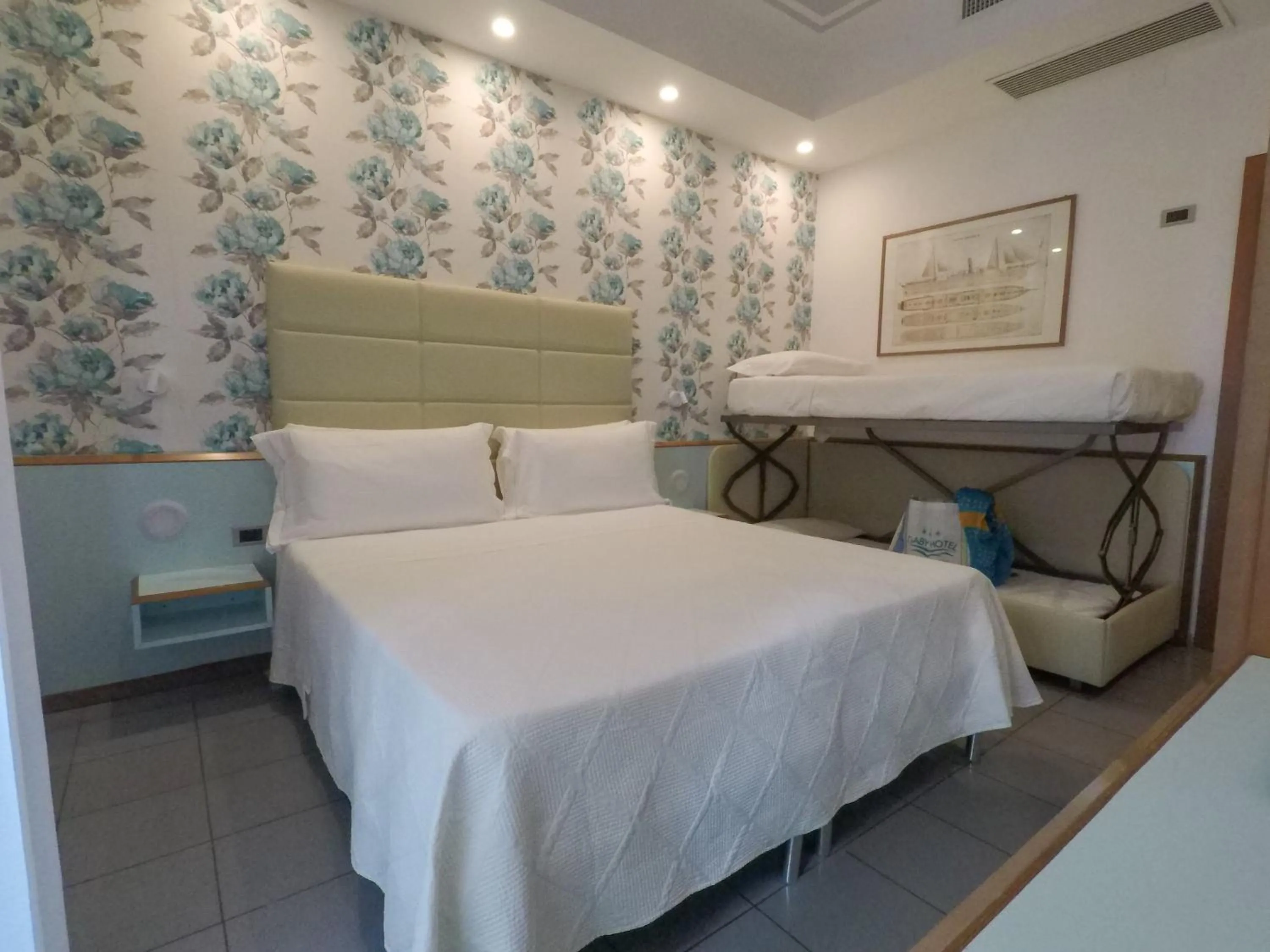 Bedroom, Bed in Hotel Gaby