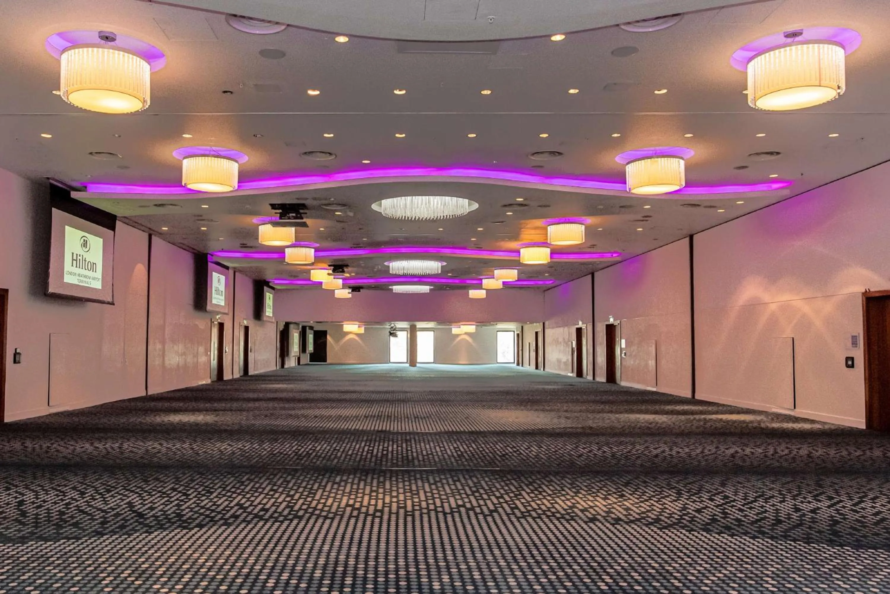 Meeting/conference room in Hilton London Heathrow Airport Terminal 5
