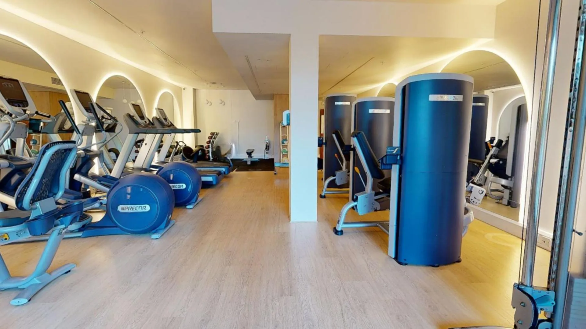 Fitness centre/facilities in Hilton London Heathrow Airport Terminal 5