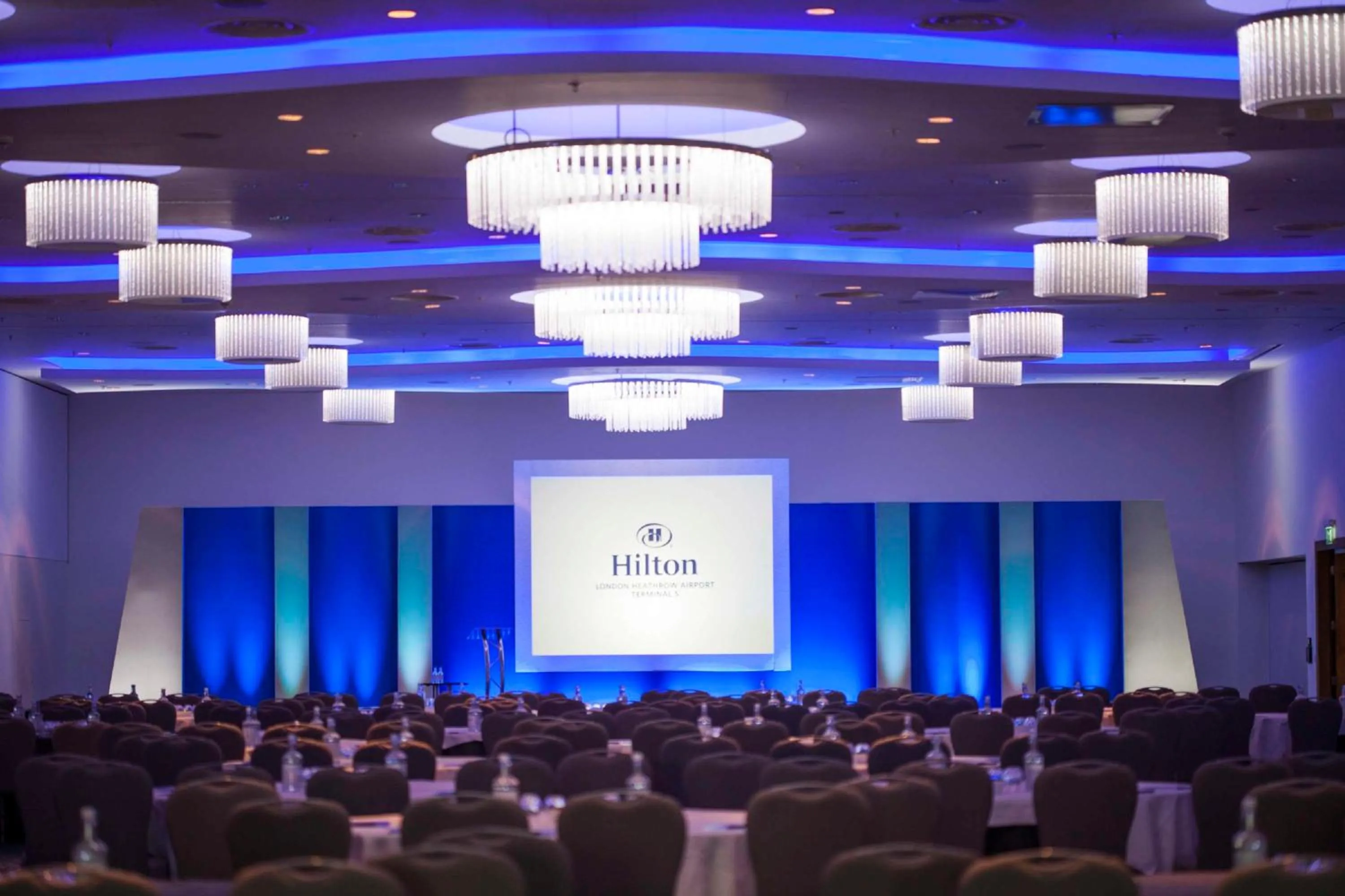 Meeting/conference room in Hilton London Heathrow Airport Terminal 5