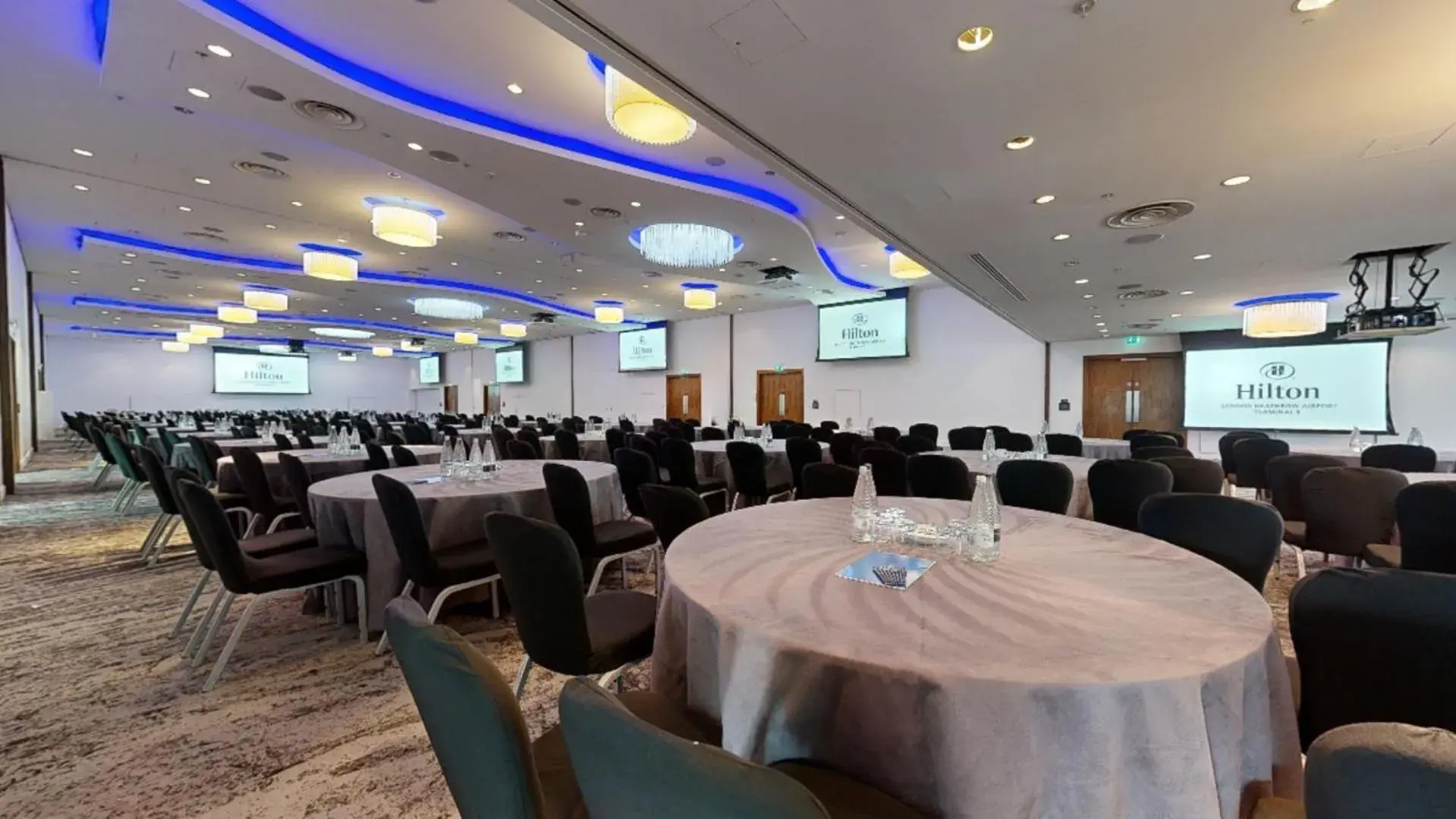 Property building in Hilton London Heathrow Airport Terminal 5 Property building in Hilton London Heathrow Airport Terminal 5