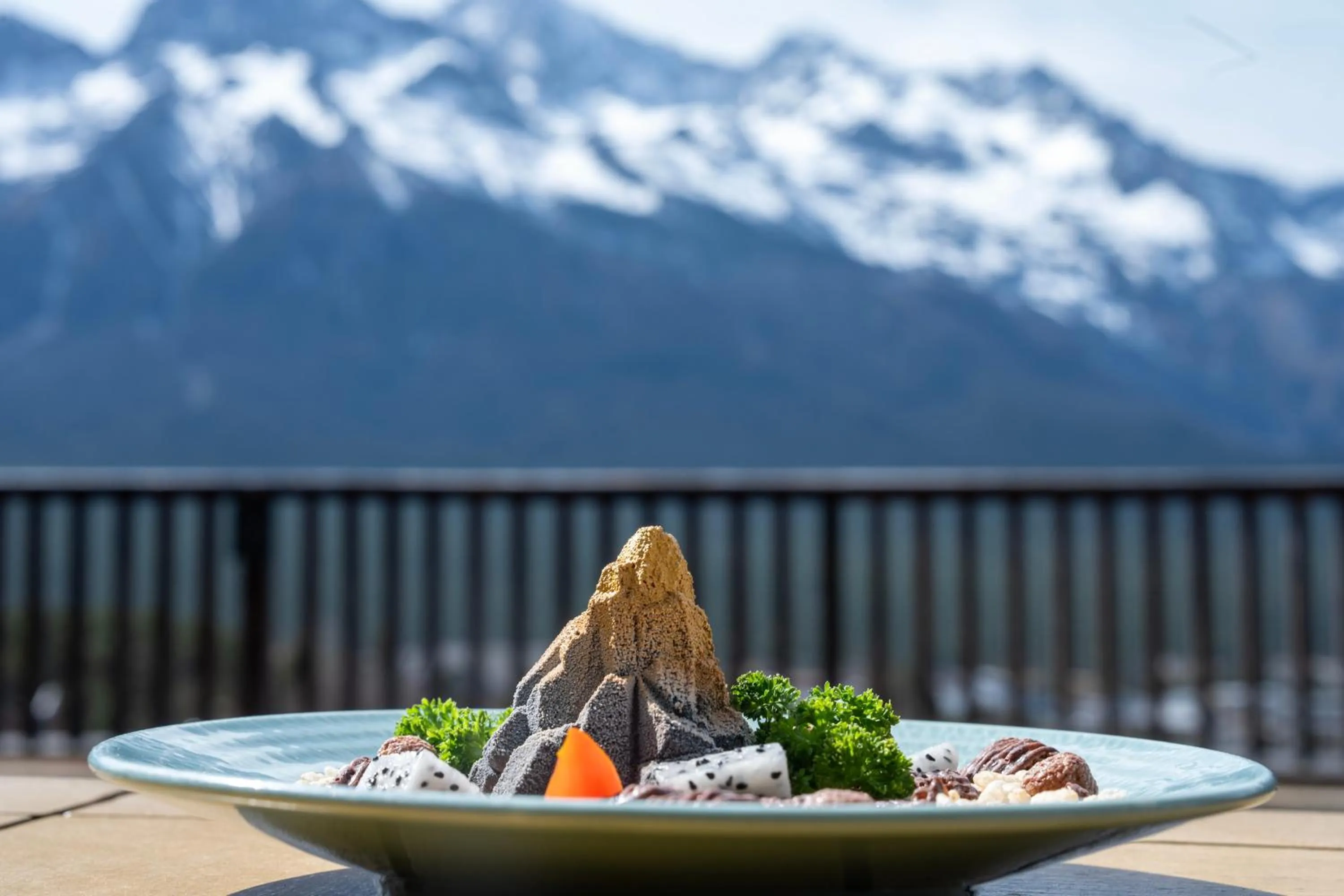 Jinmao Pureal Mountain Liiang