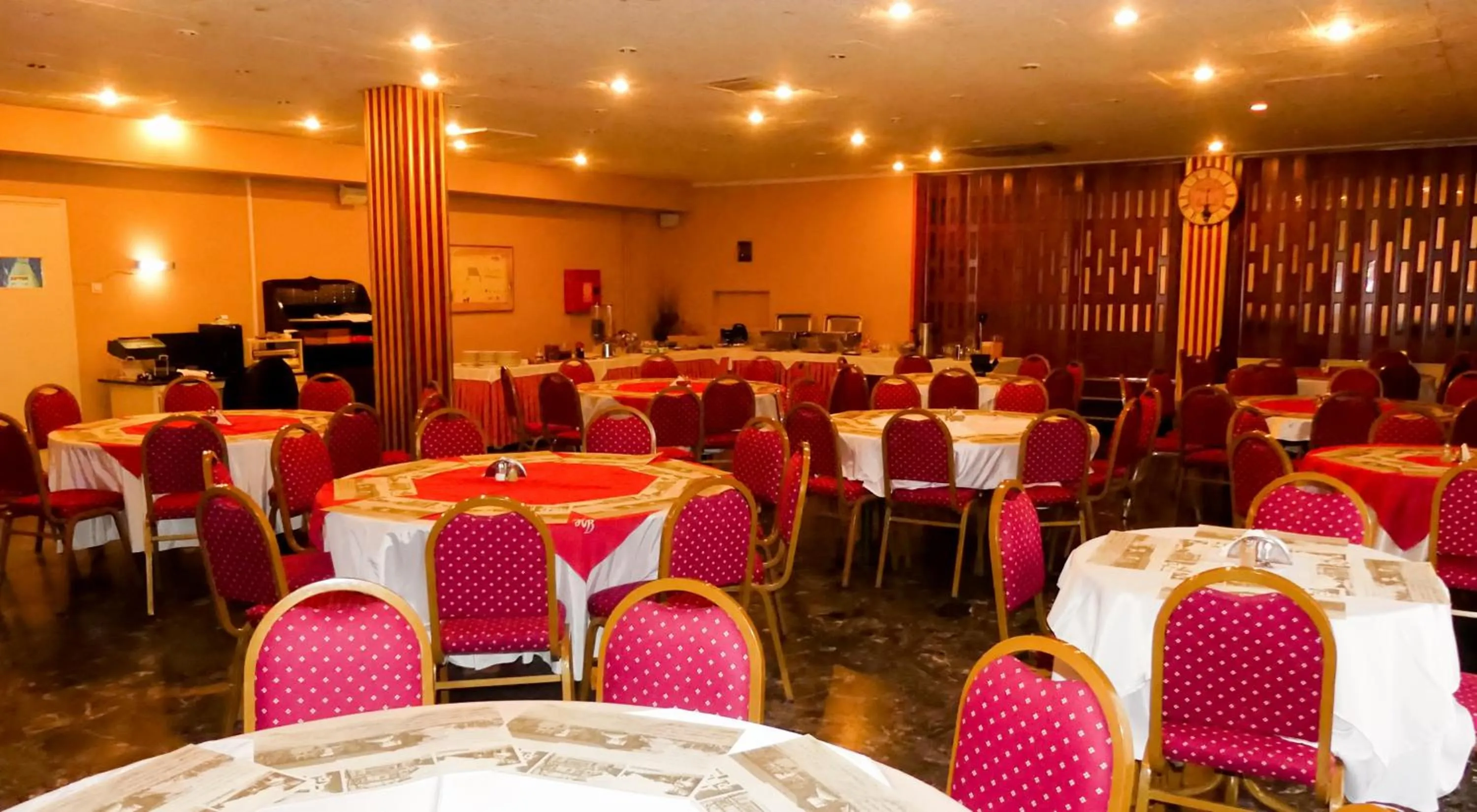 Lounge or bar in Vienni