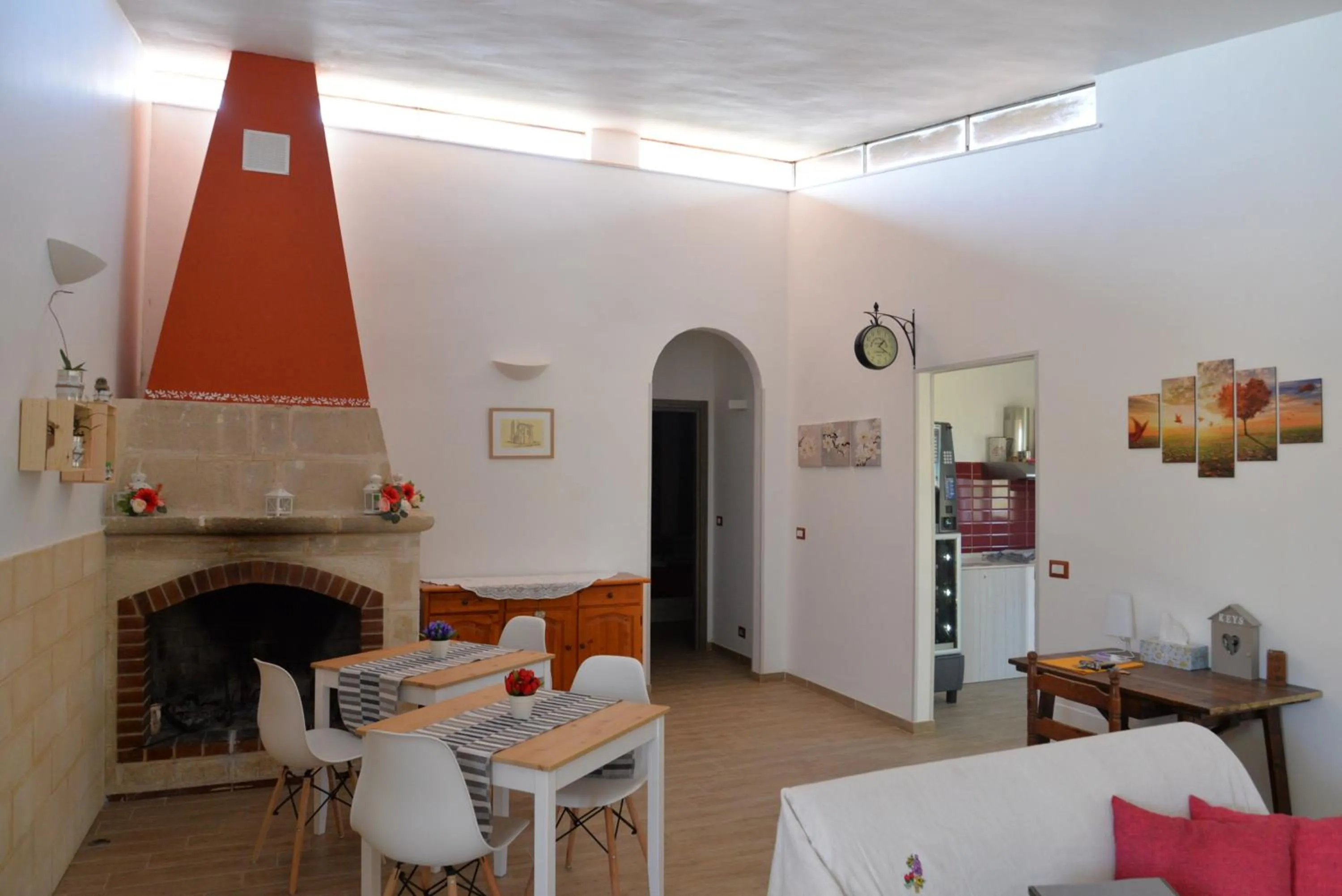 Communal lounge/ TV room in B&B Lara Santola