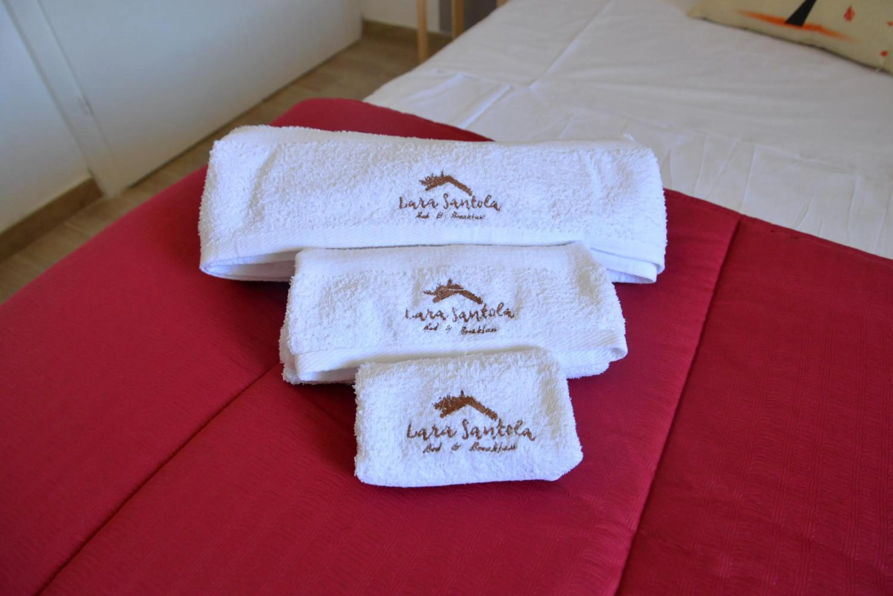 Bed in B&B Lara Santola