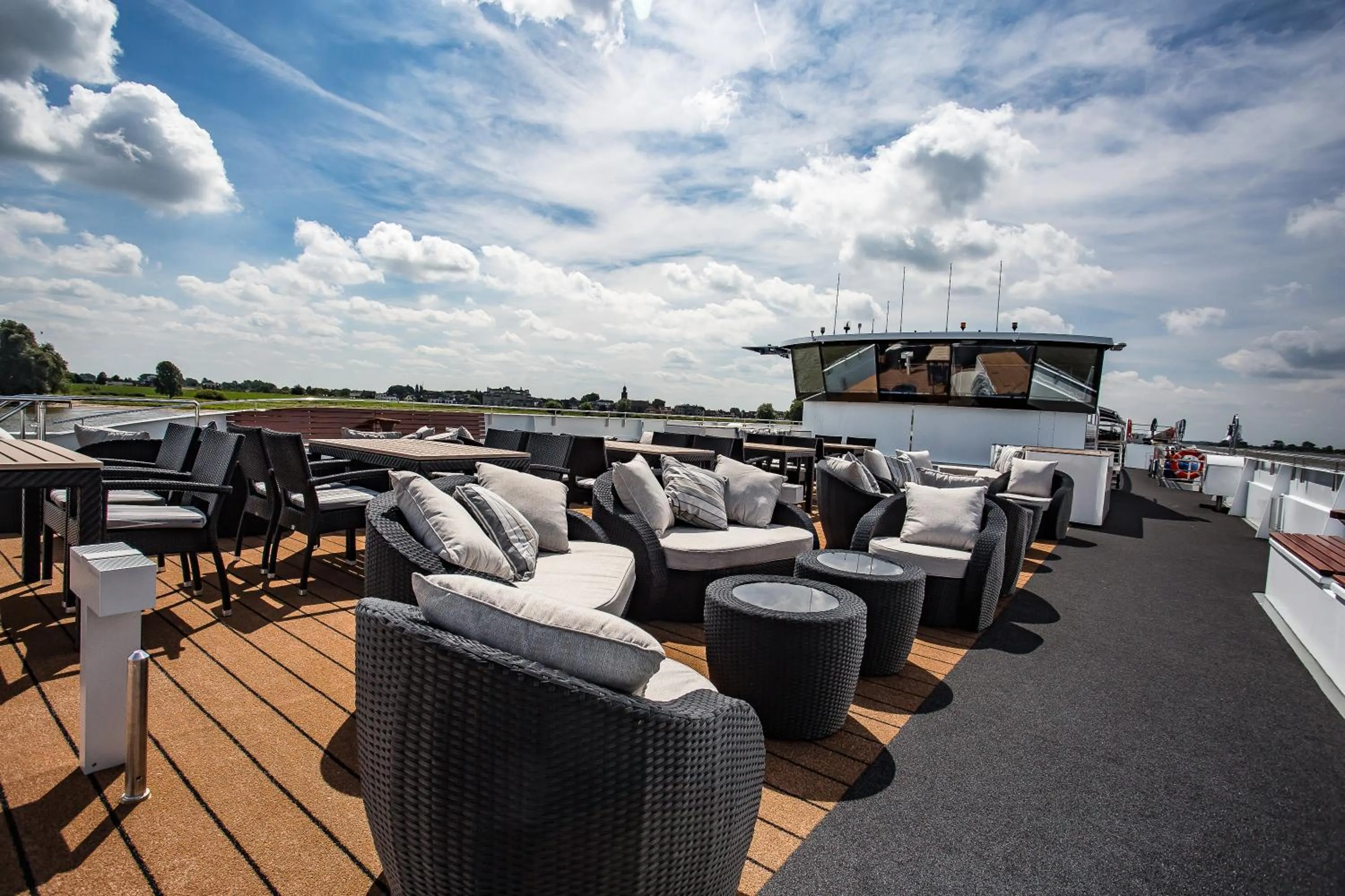 Balcony/Terrace in VIVA RIVERSIDE Altstadt Düsseldorf