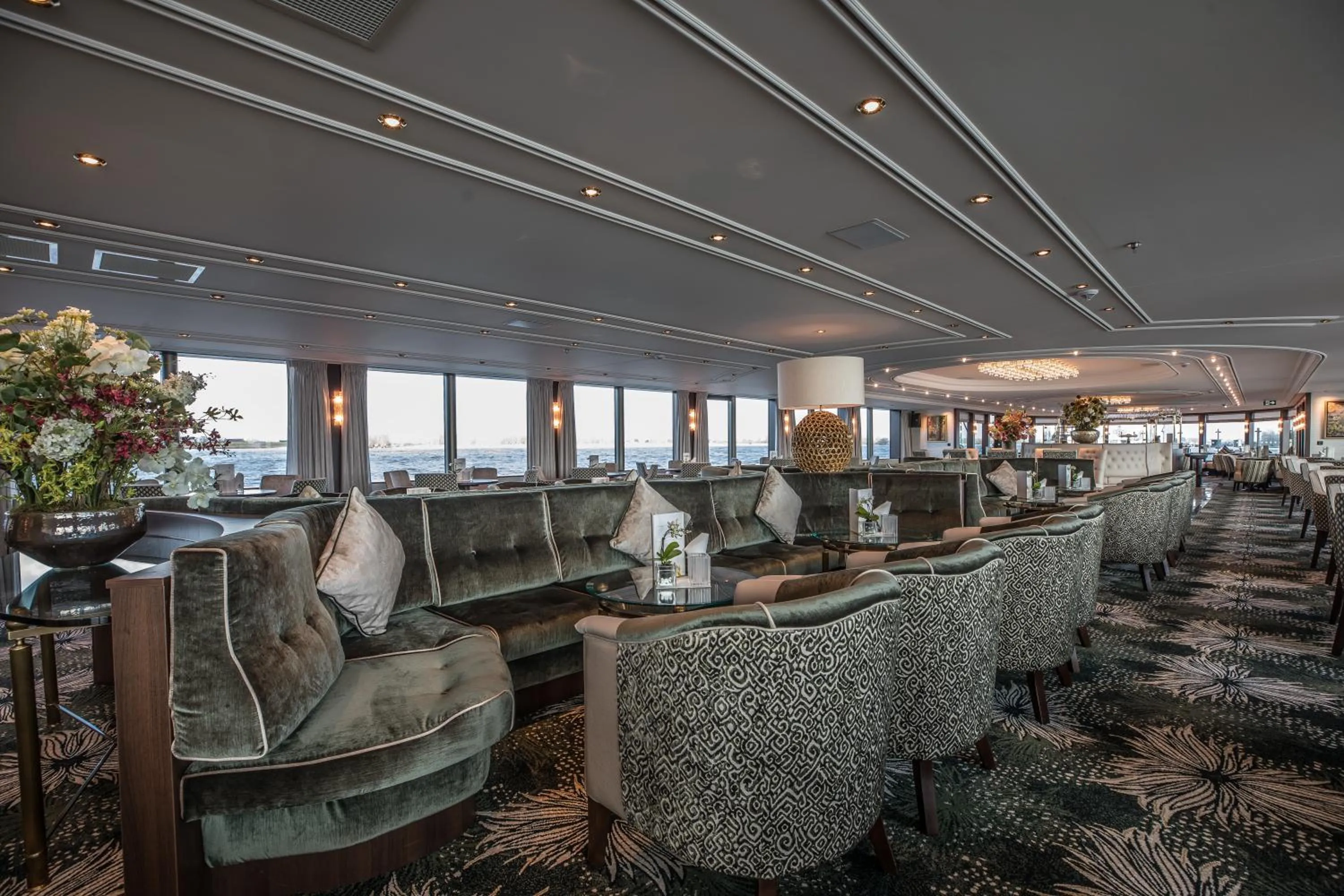 Lounge or bar in VIVA RIVERSIDE Altstadt Düsseldorf