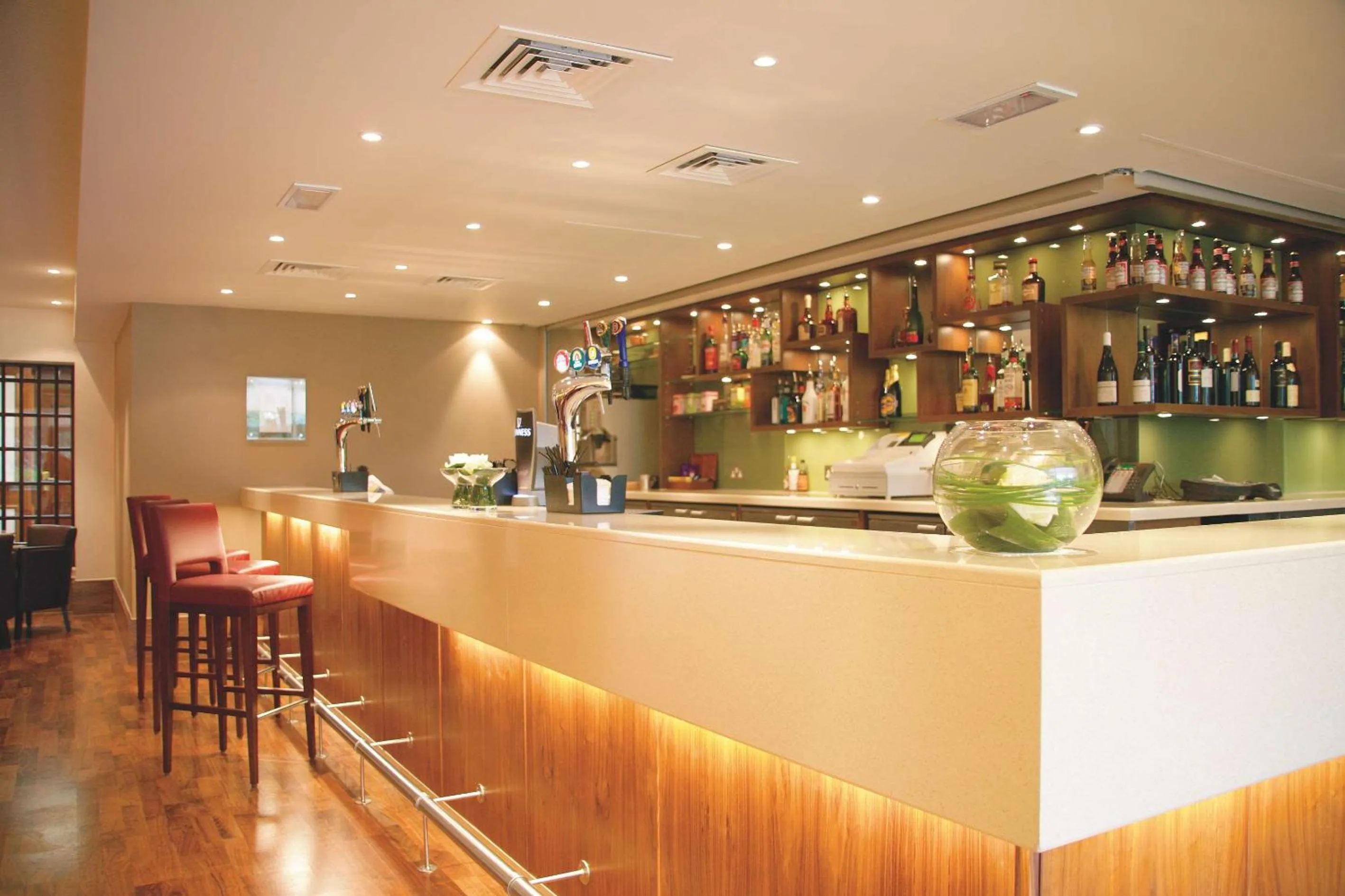Lounge or bar in DoubleTree by Hilton Sheffield Park