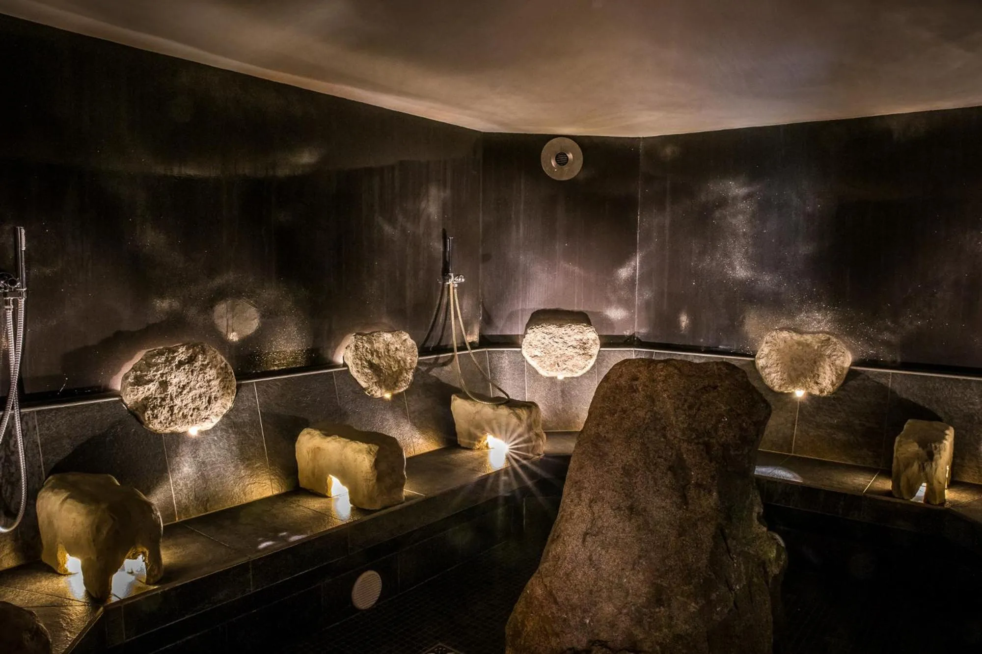 Steam room in Dolomites Living Hotel Tirler