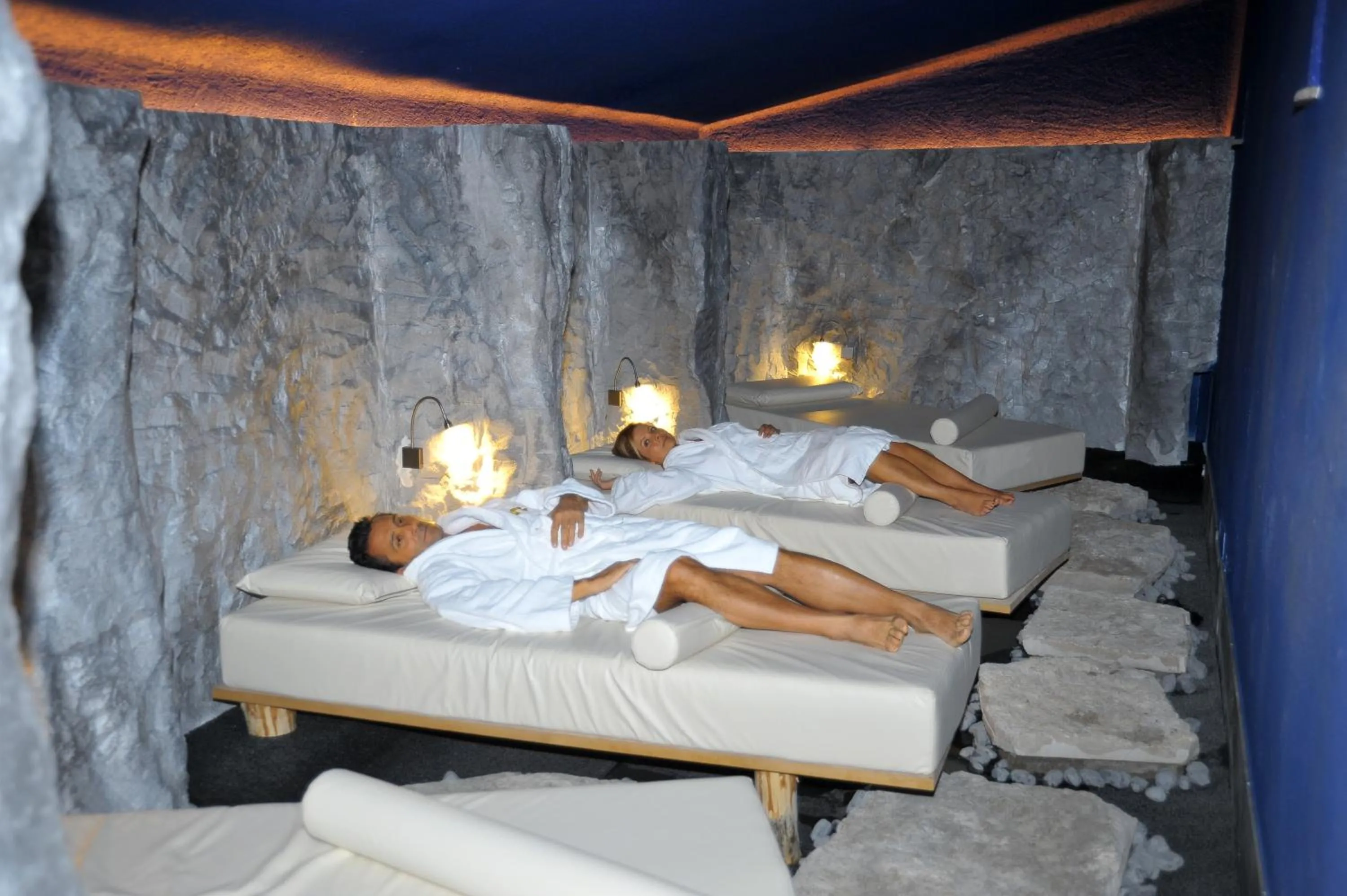 Spa and wellness centre/facilities in Dolomites Living Hotel Tirler