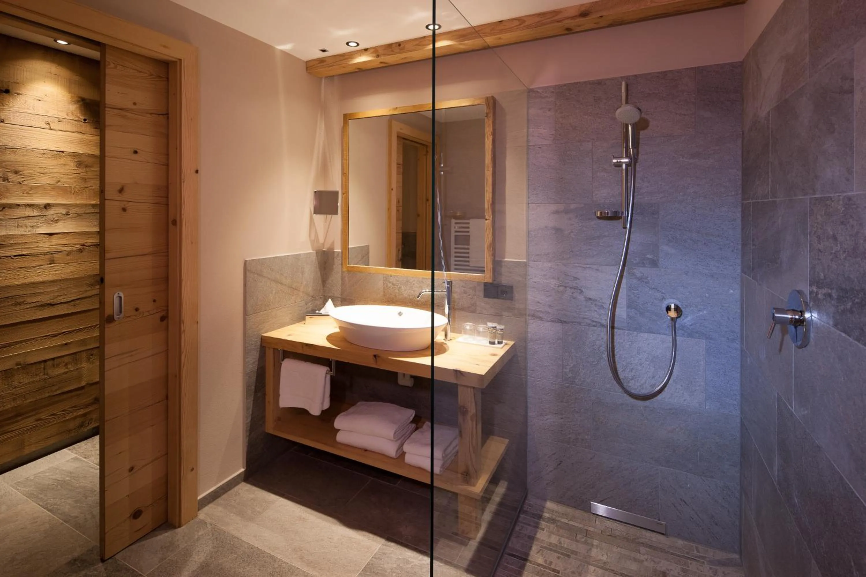 Shower in Dolomites Living Hotel Tirler