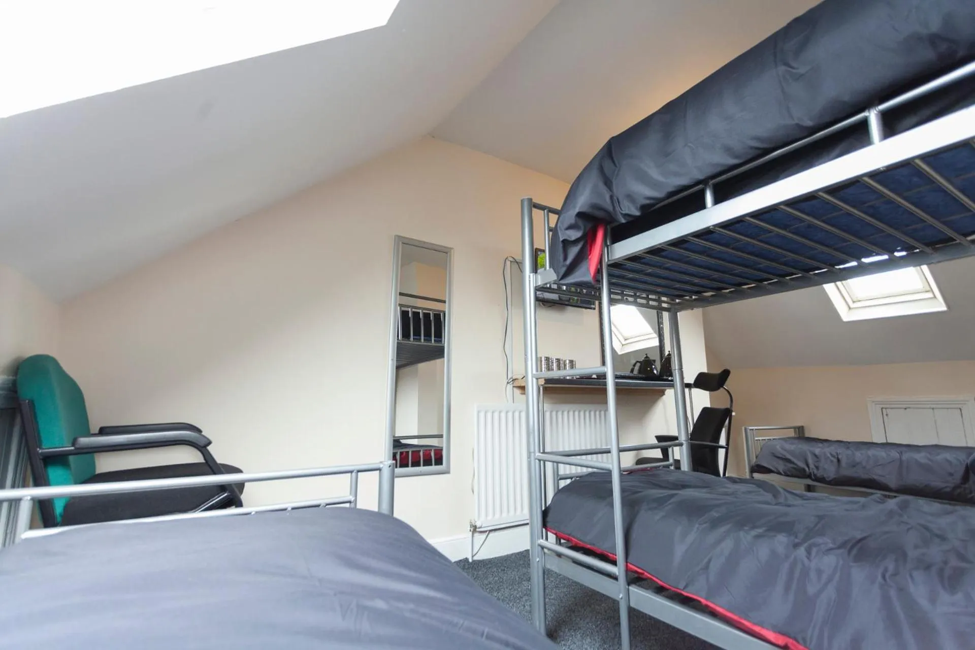 Bed in Fenham Hotel express