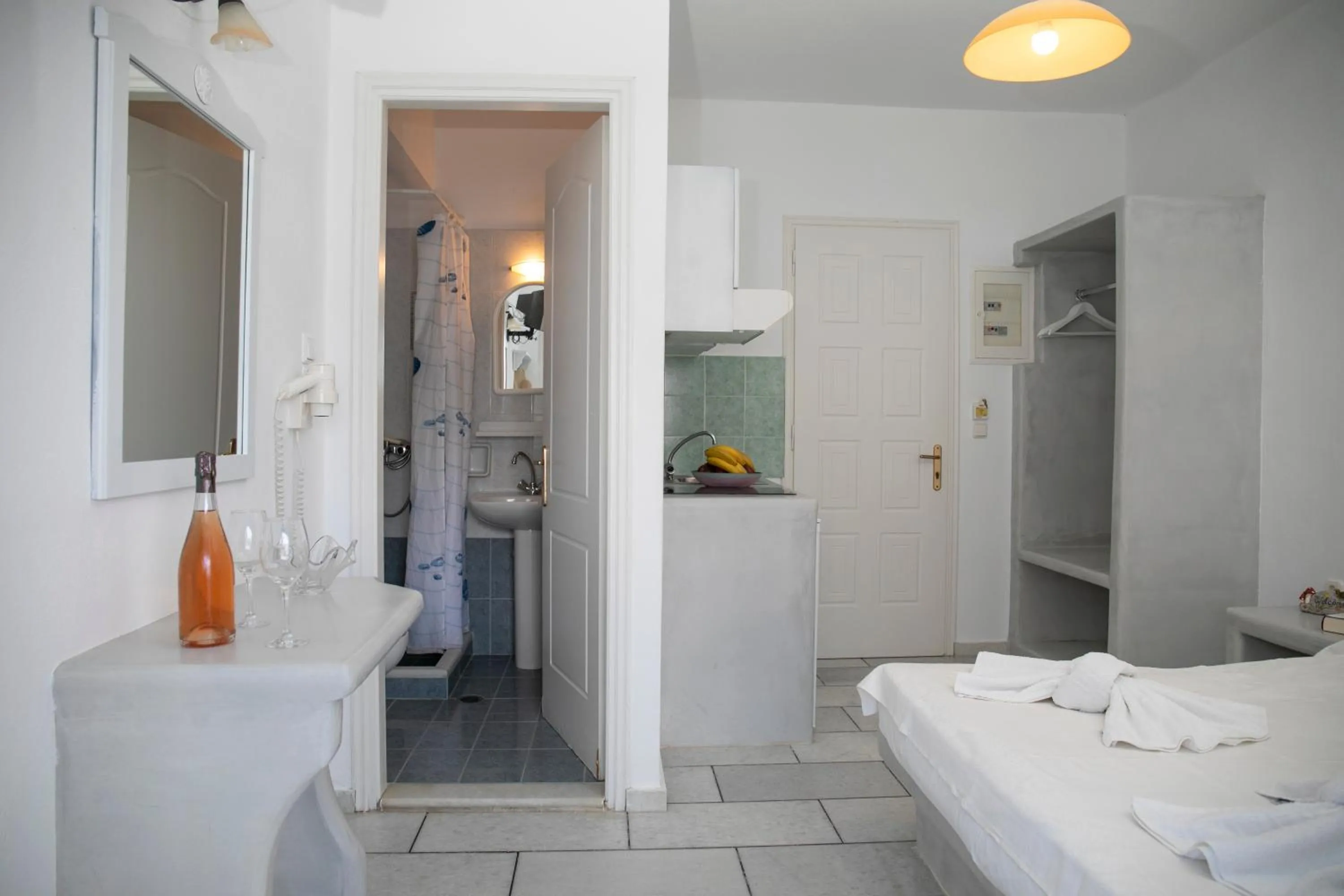 Photo of the whole room in Flora Apartments & Studios