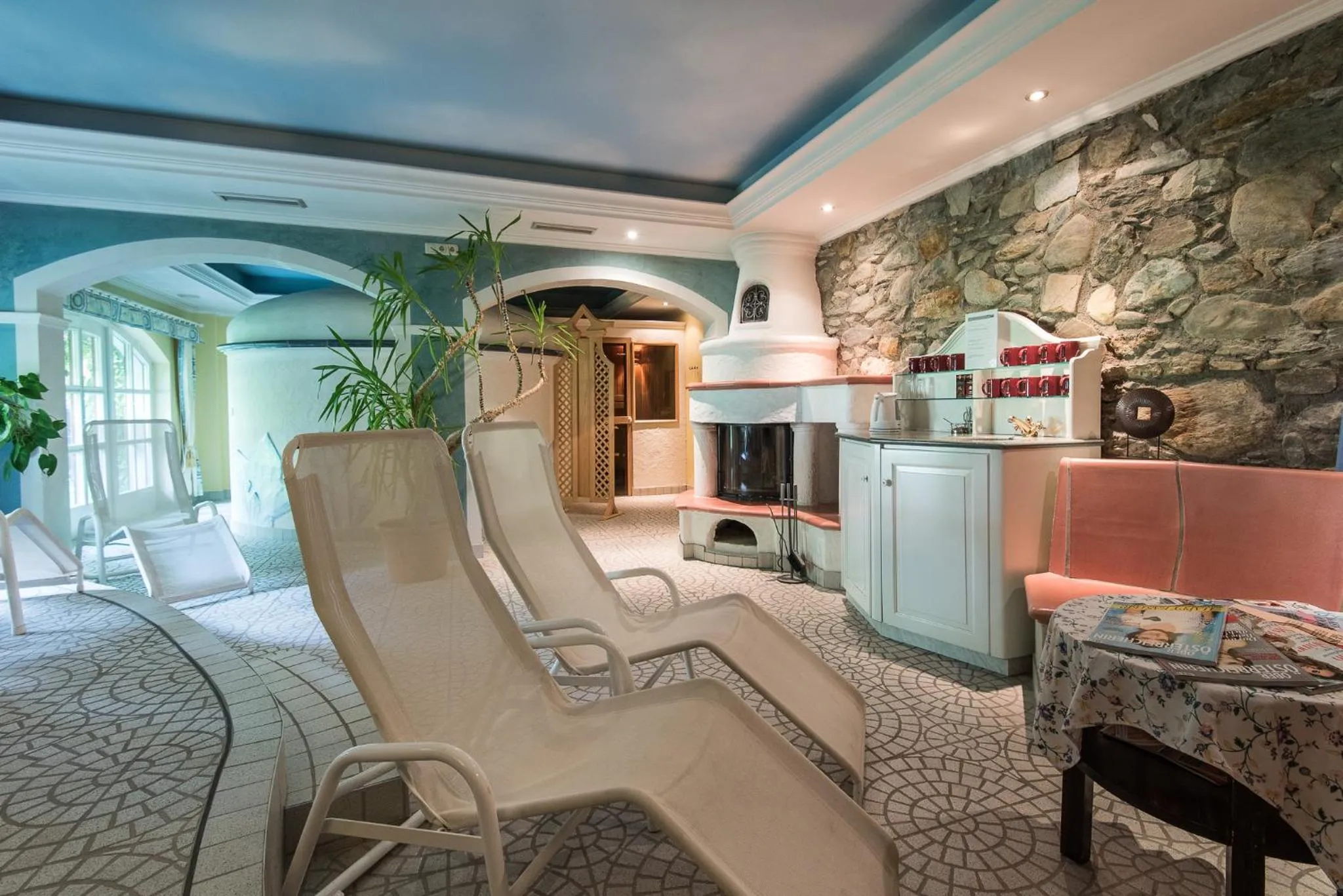 Seating area in Hotel Post