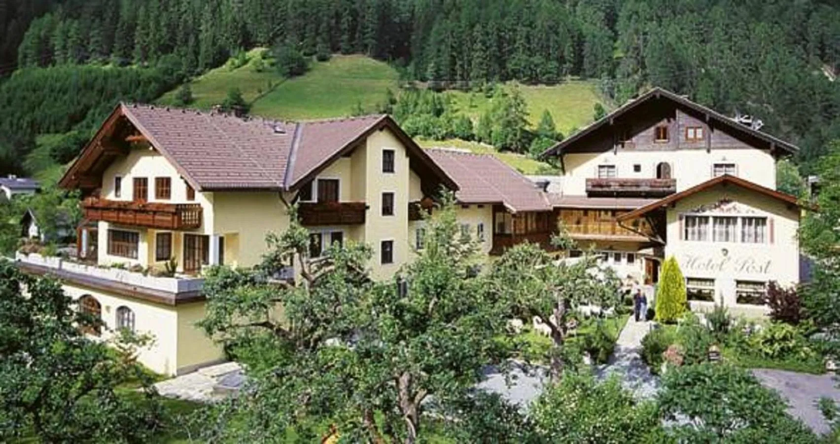 Property building in Hotel Post