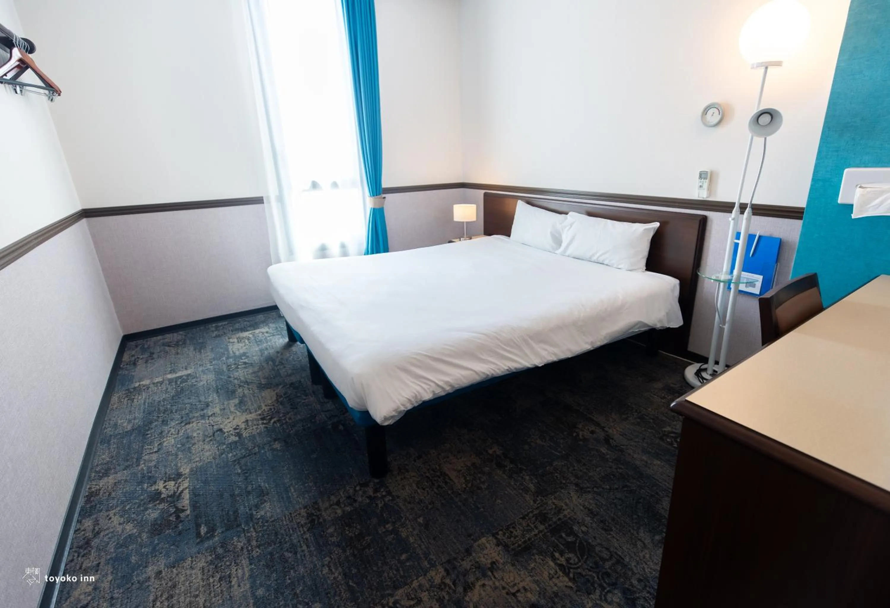 Photo of the whole room, Bed in Toyoko INN Marseille Saint Charles