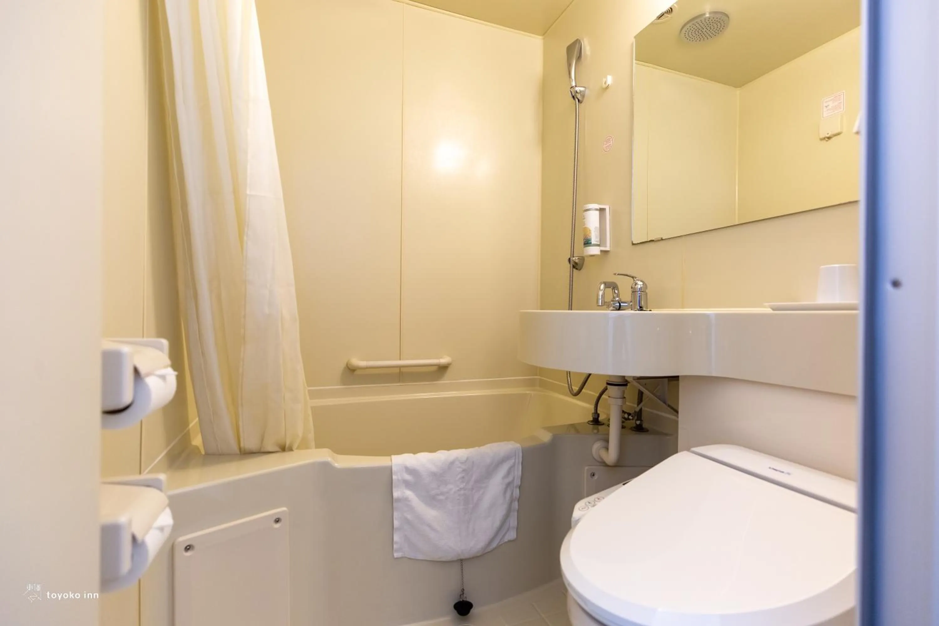 Bathroom in Toyoko INN Marseille Saint Charles