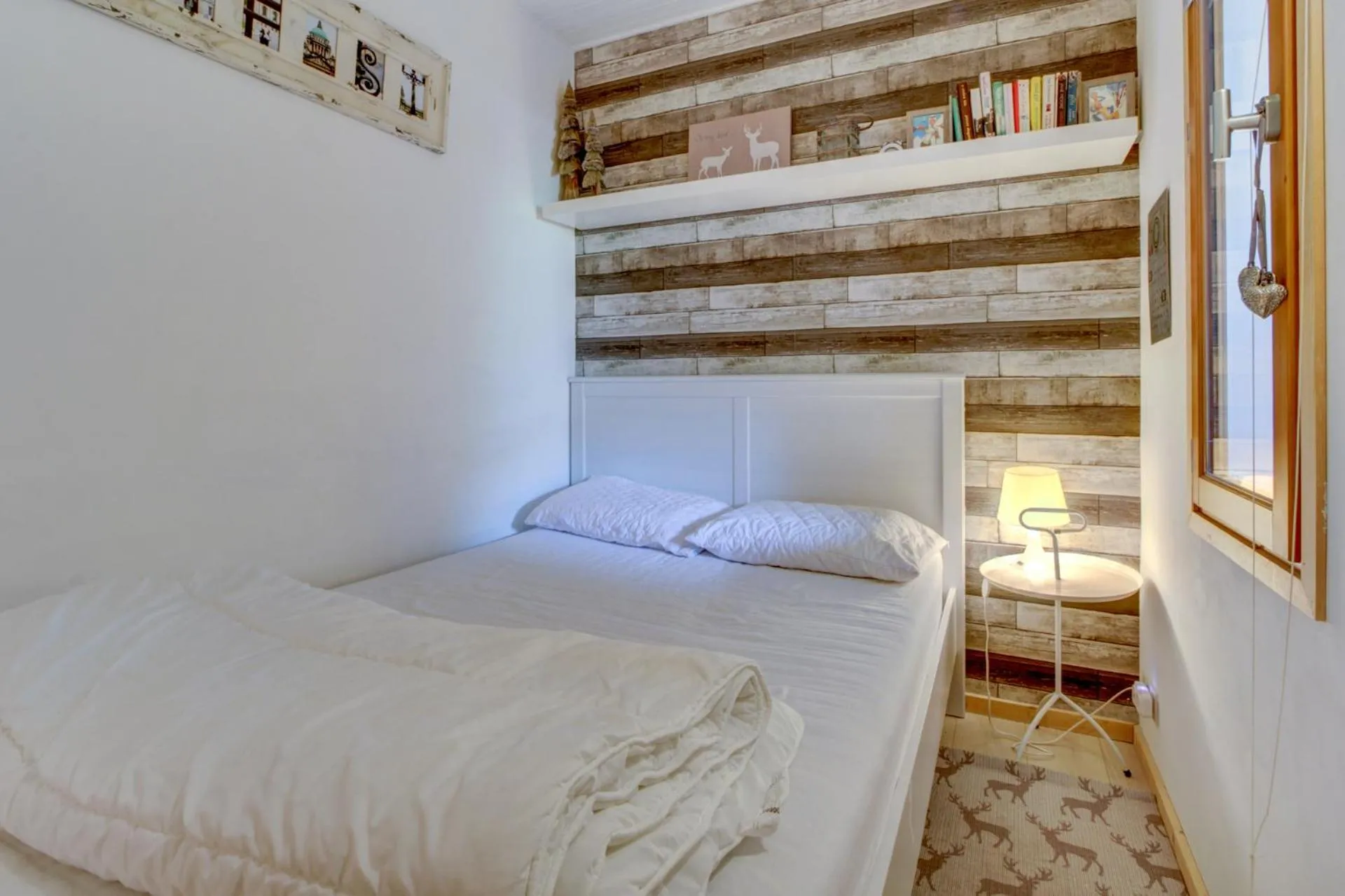 Bedroom, Bed in Morzine 1000
