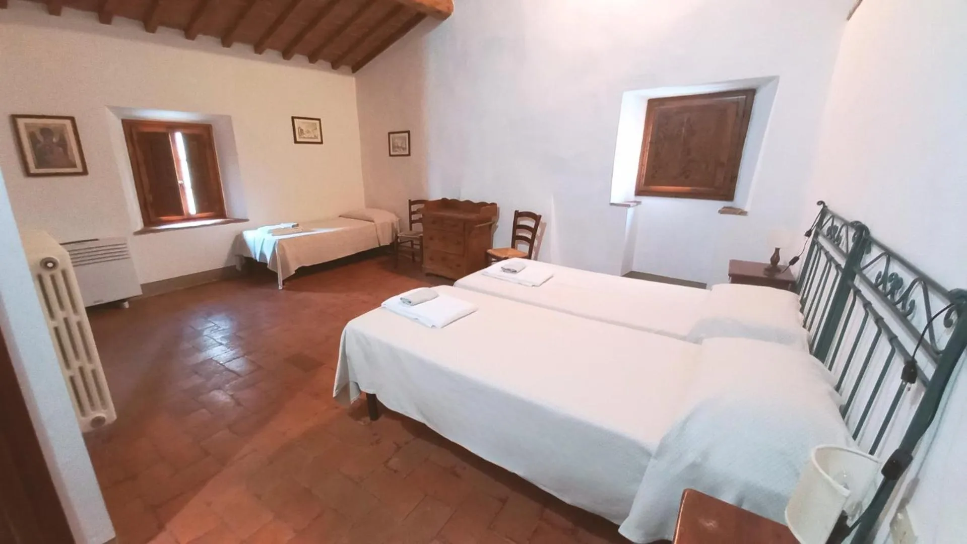 Bedroom, Bed in Borgo Bottaia