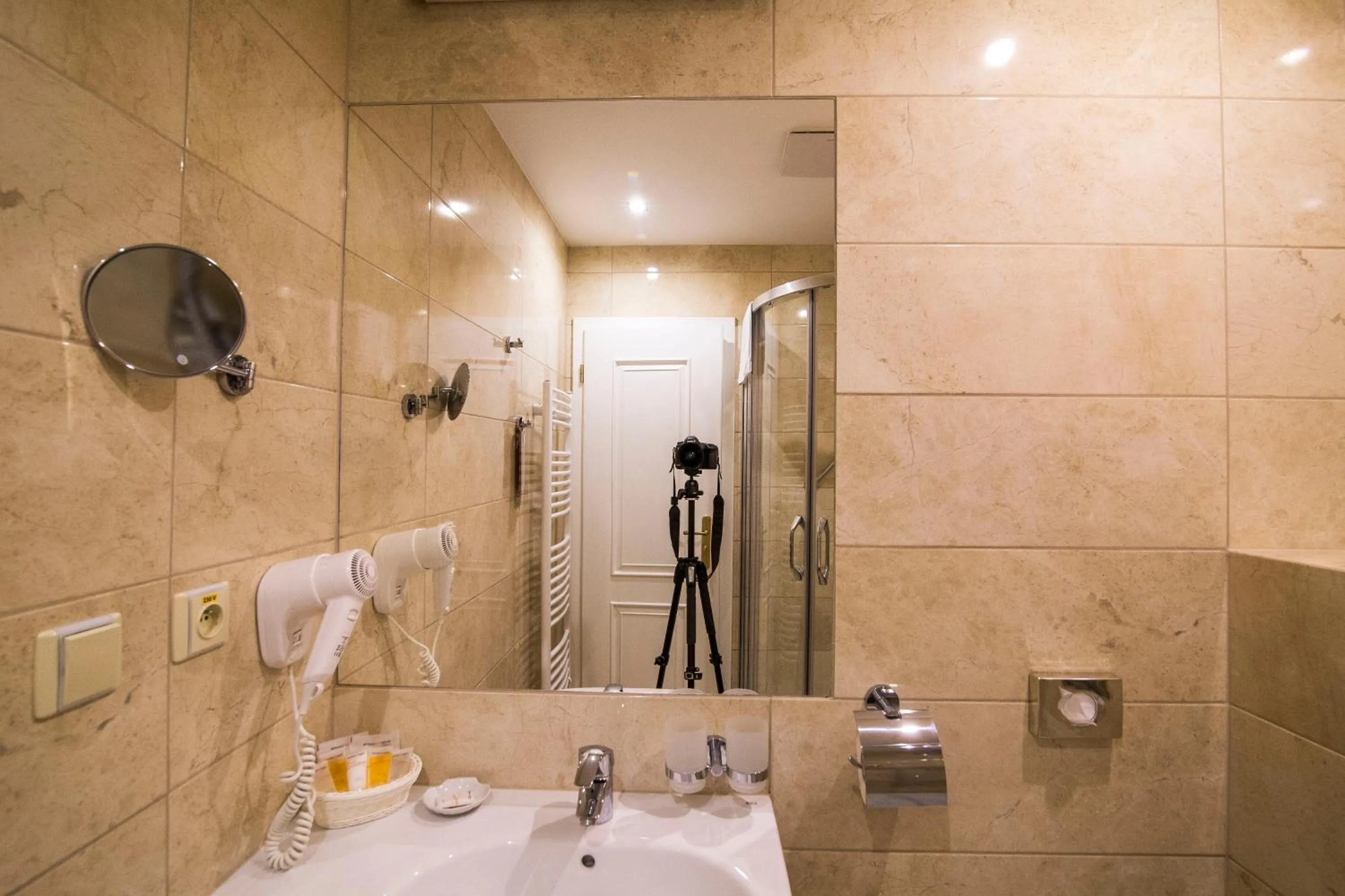Bathroom in WINDSOR SPA Hotel