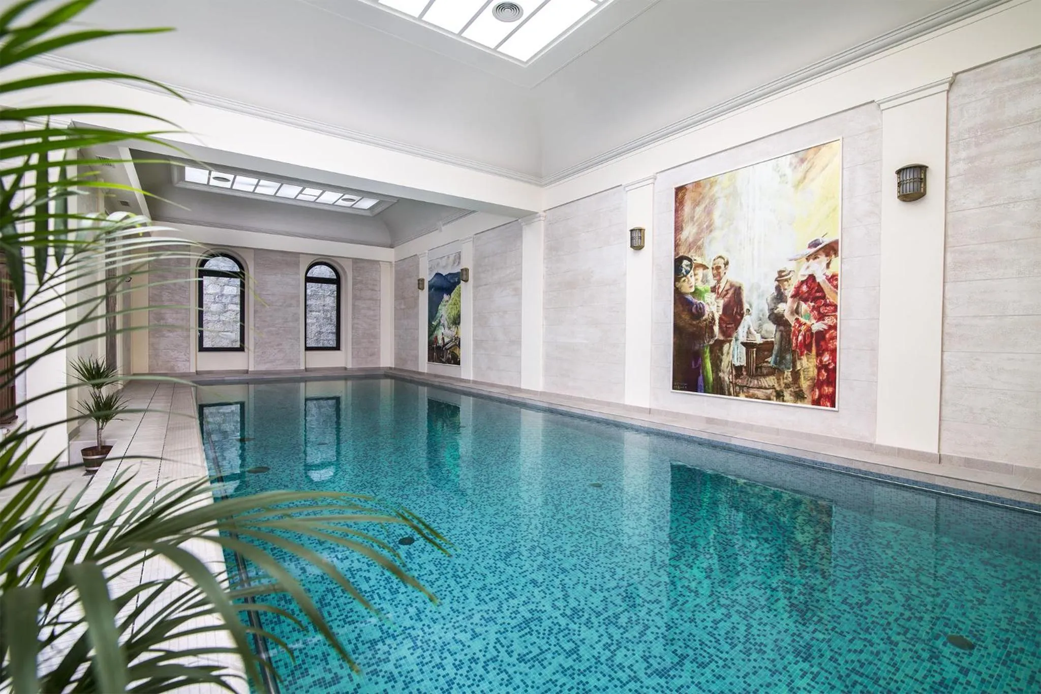 Swimming pool in WINDSOR SPA Hotel