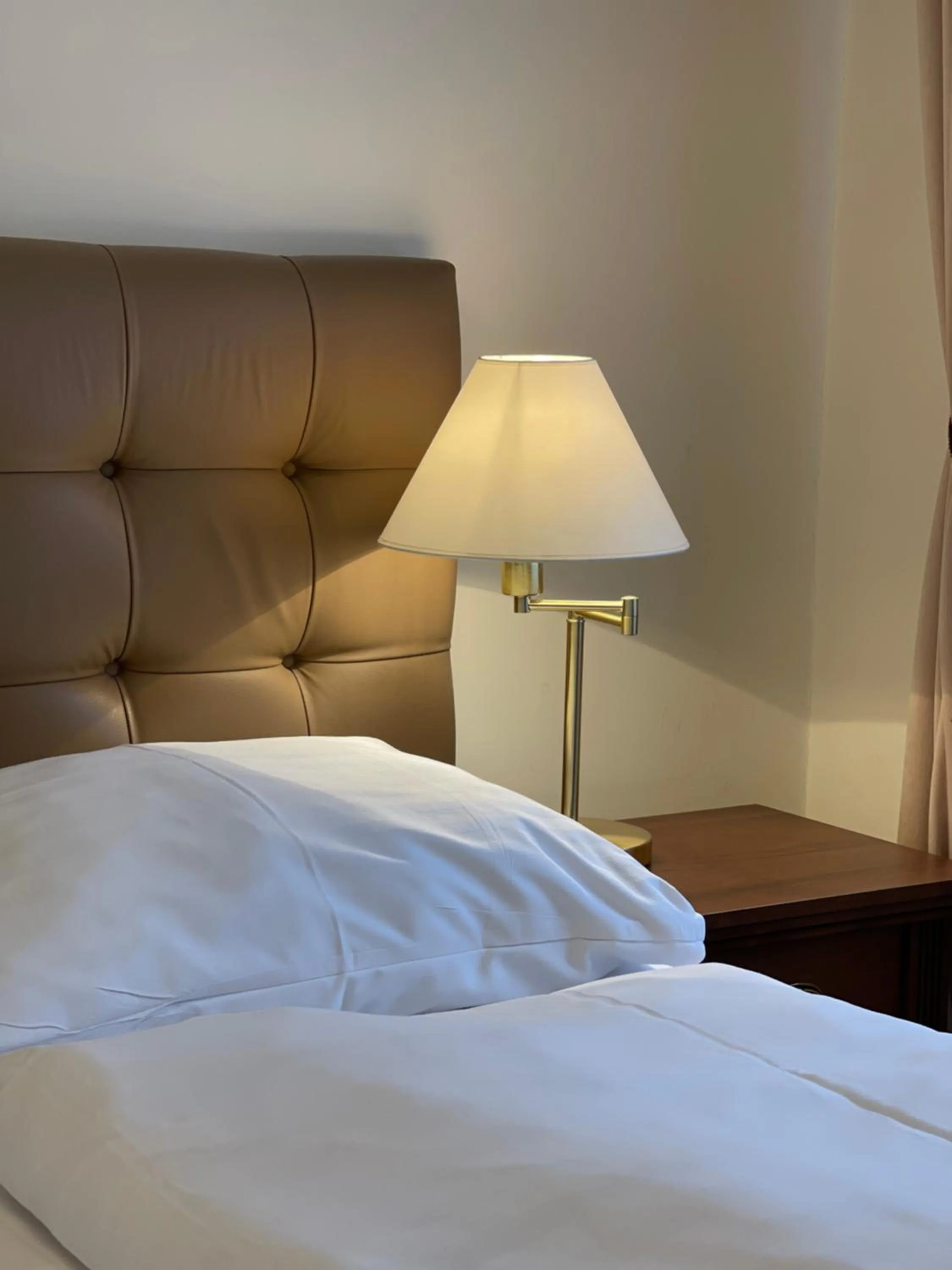 Bed in WINDSOR SPA Hotel