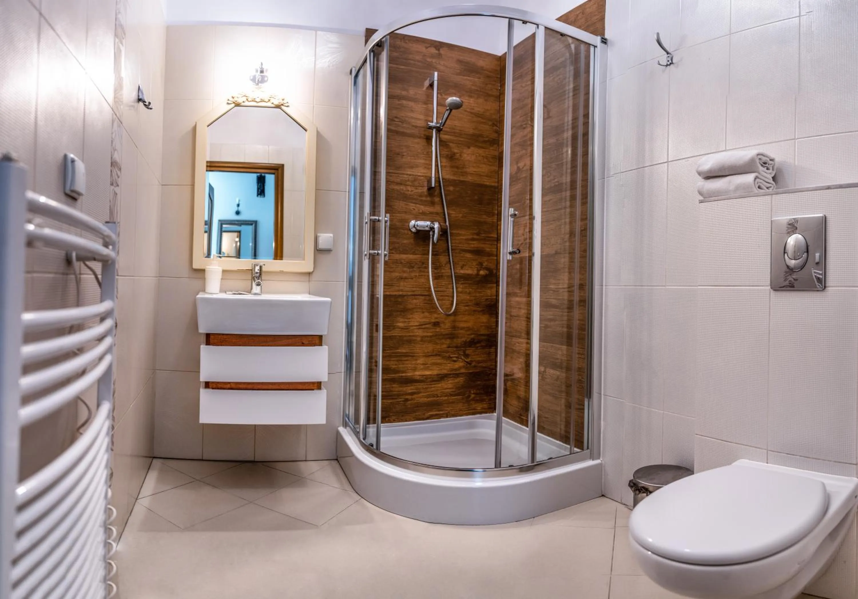 Shower in TatryTOP Radowid basen sauna