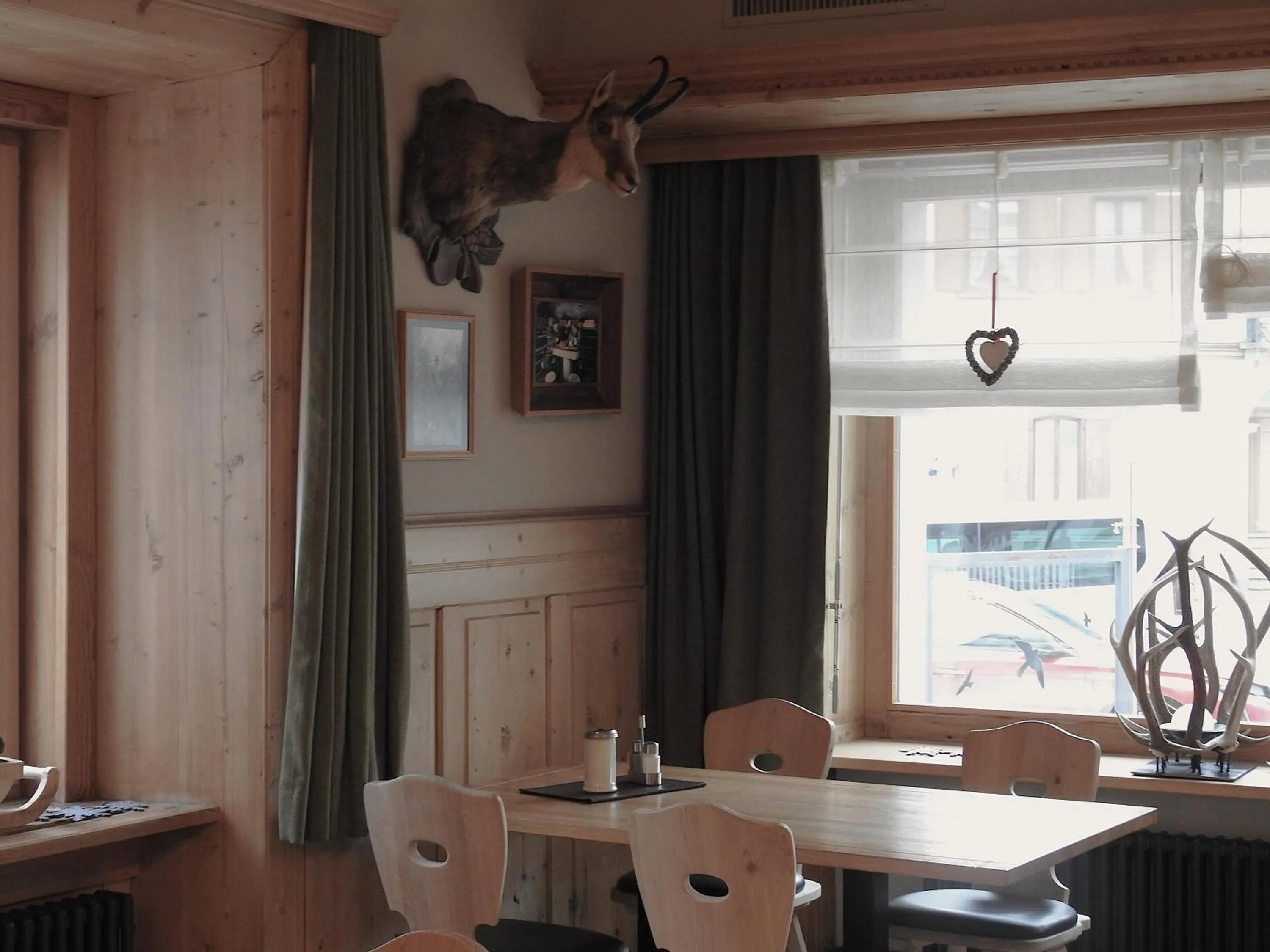 Seating area in Hotel Spöl Restaurant