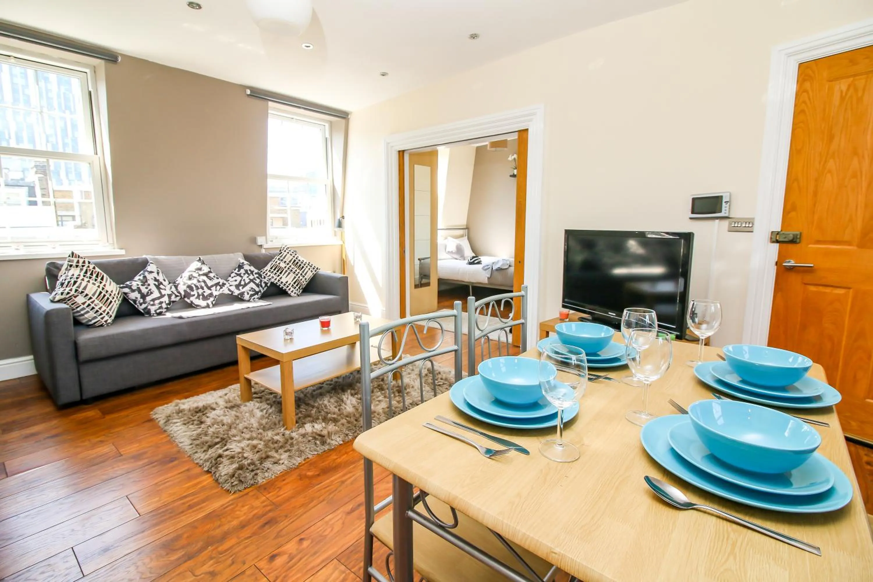 Dining area in City view flat @ Liverpool st.