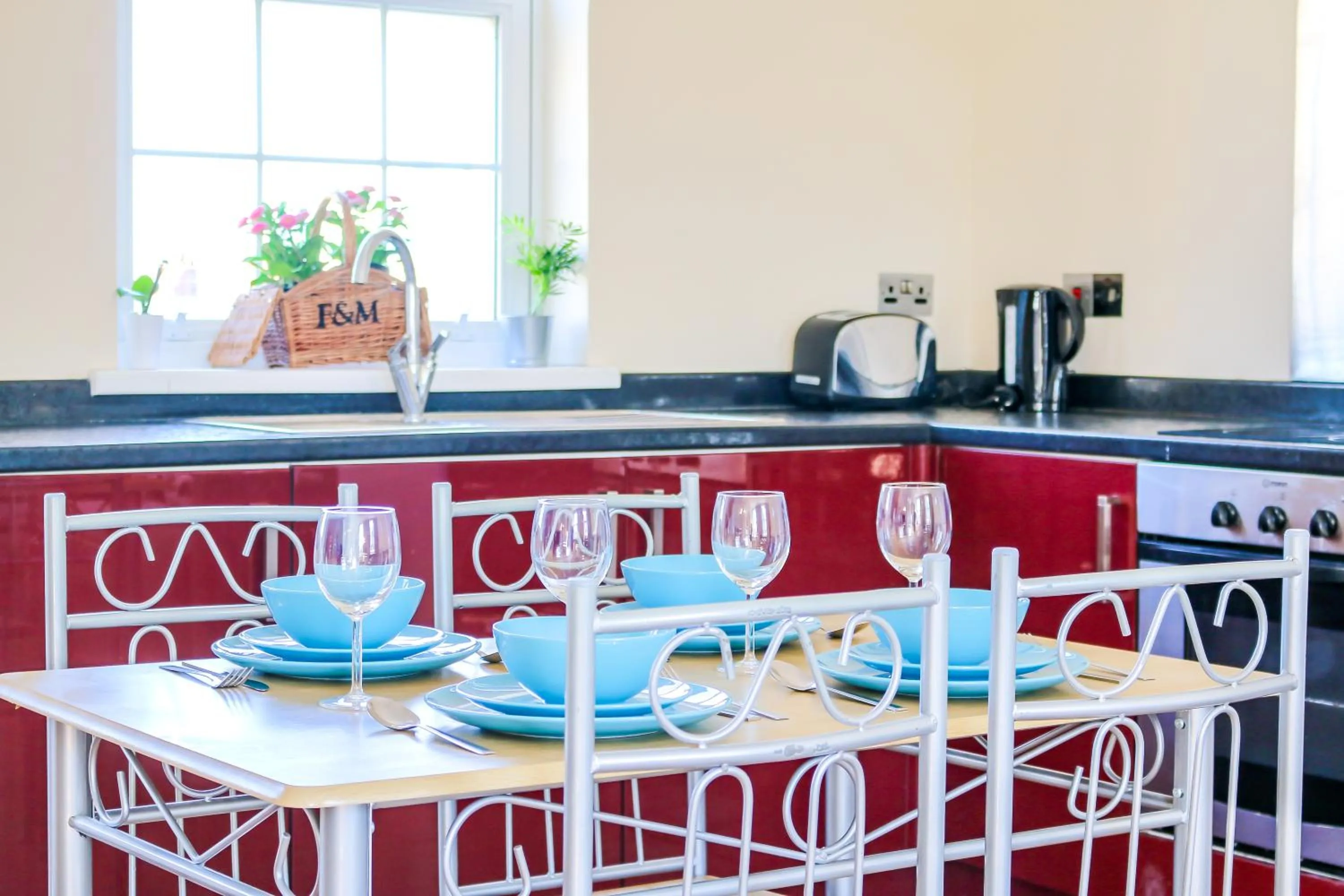 Kitchen or kitchenette in City view flat @ Liverpool st.