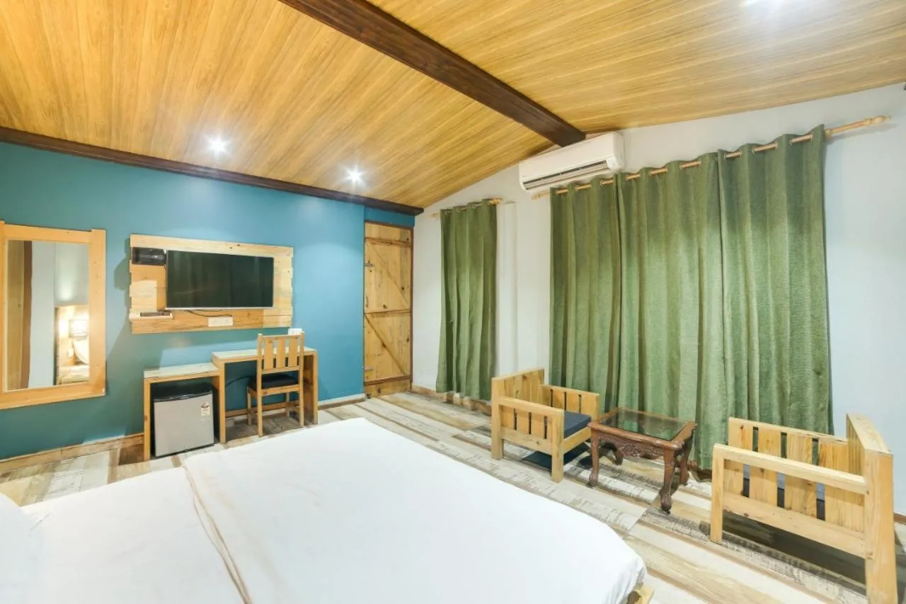 TV and multimedia, Bed in Hill Top Swiss Cottage