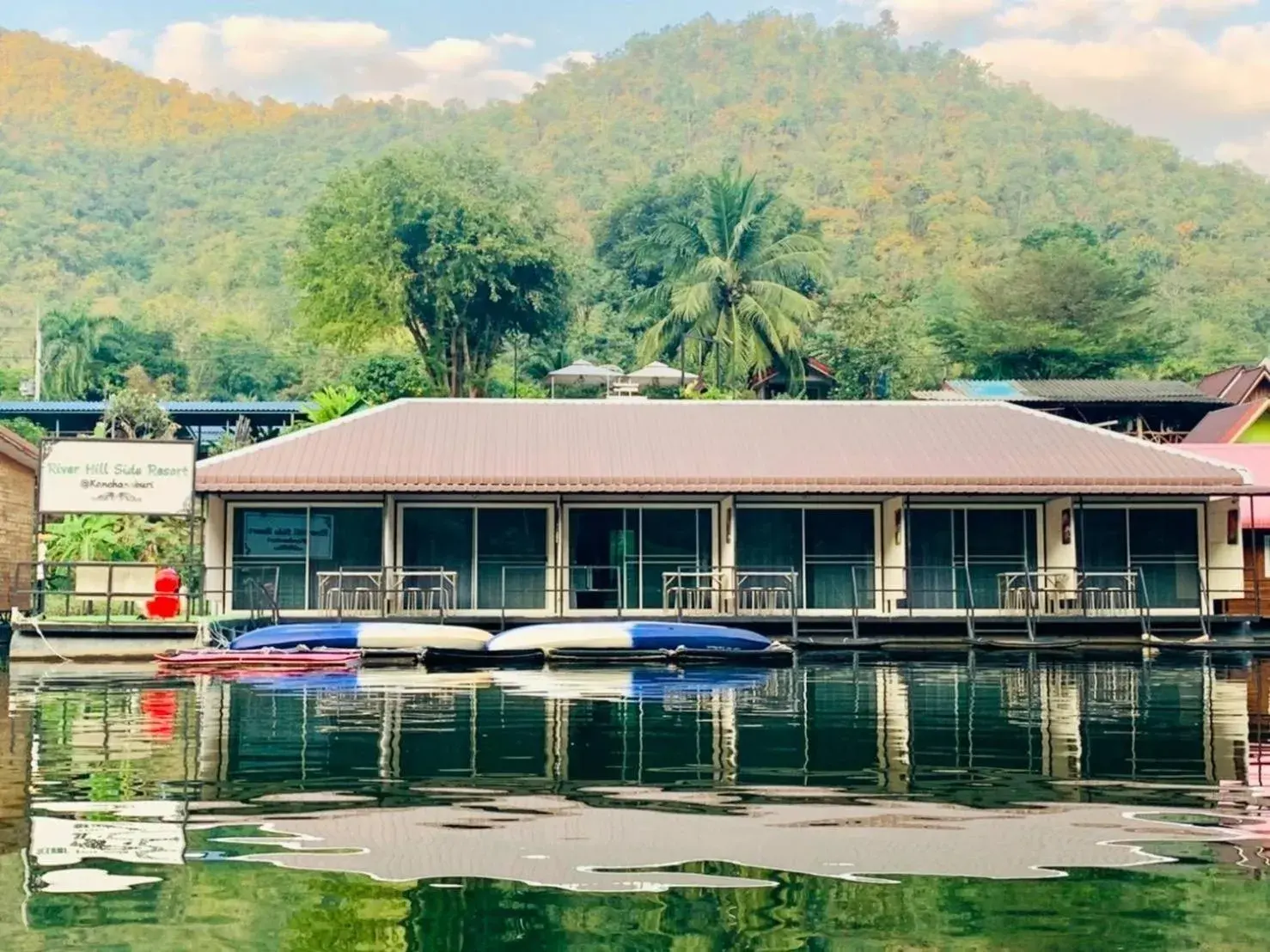 Deluxe Room on the river in River Hill Side Resort Deluxe Room on the river in River Hill Side Resort