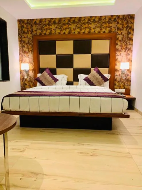 Bed in Picaddle The Luxury Boutique Hotel