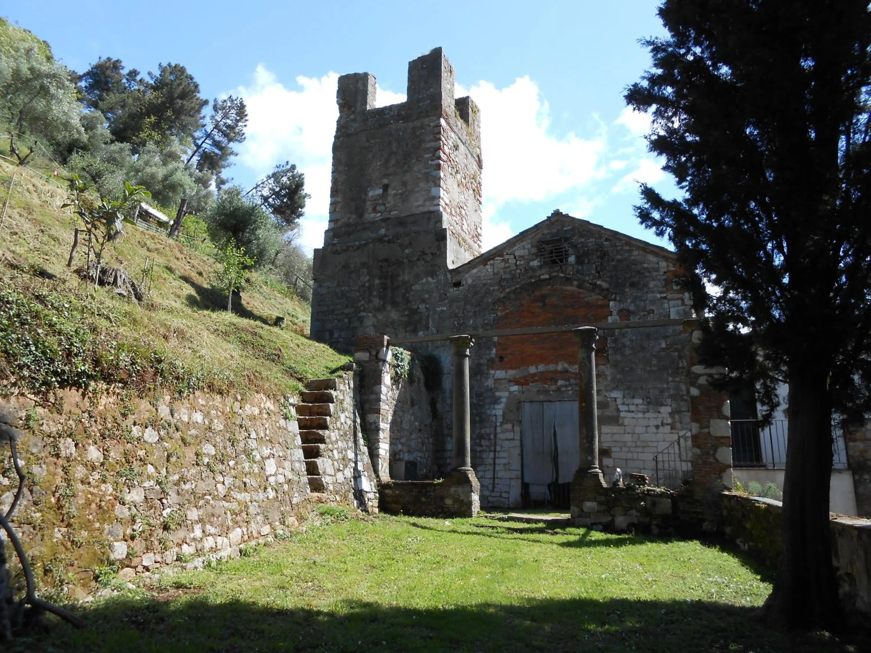Facade/entrance in La Pieve Di Sant'Andrea