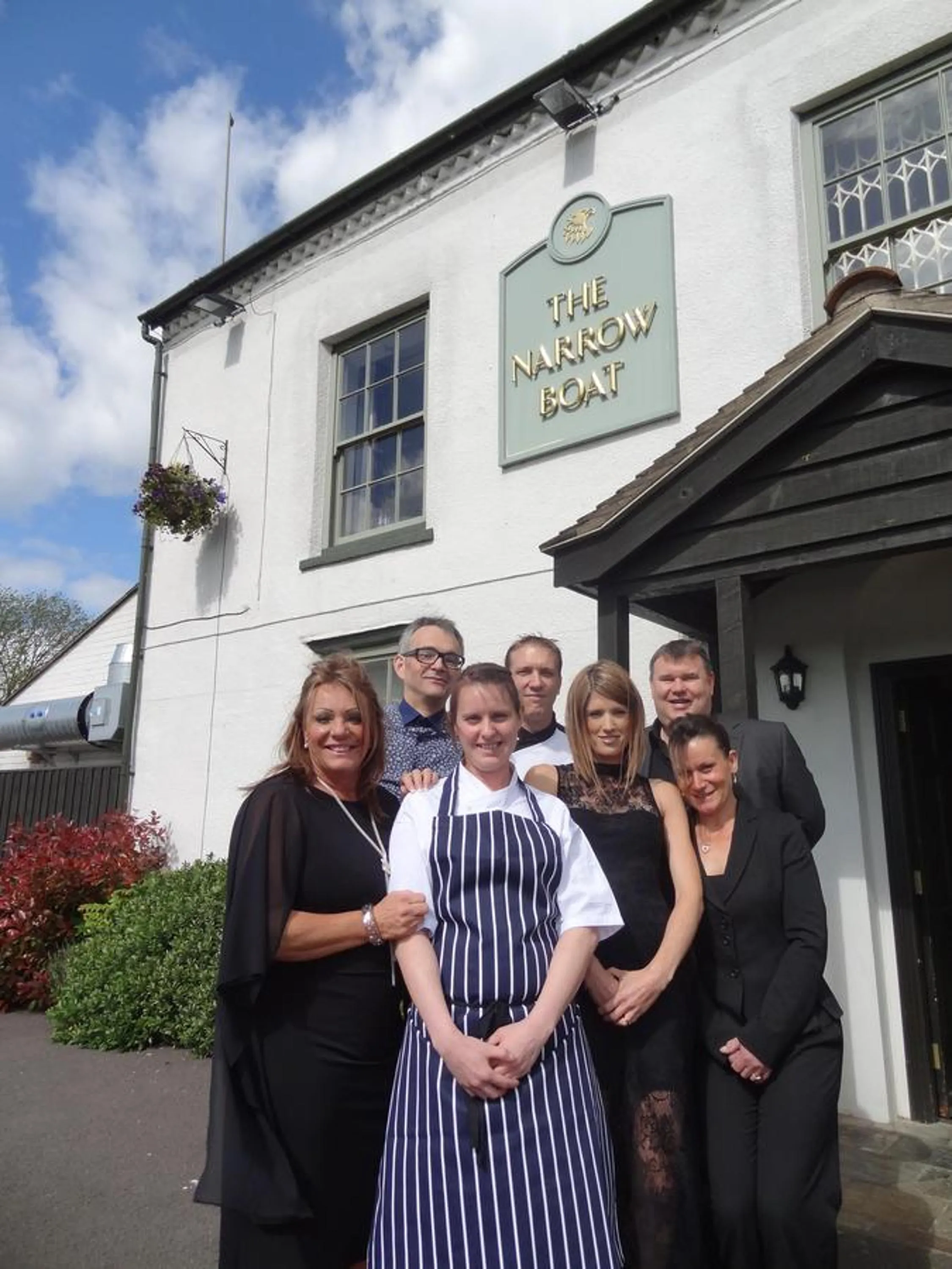 Narrowboat at Weedon