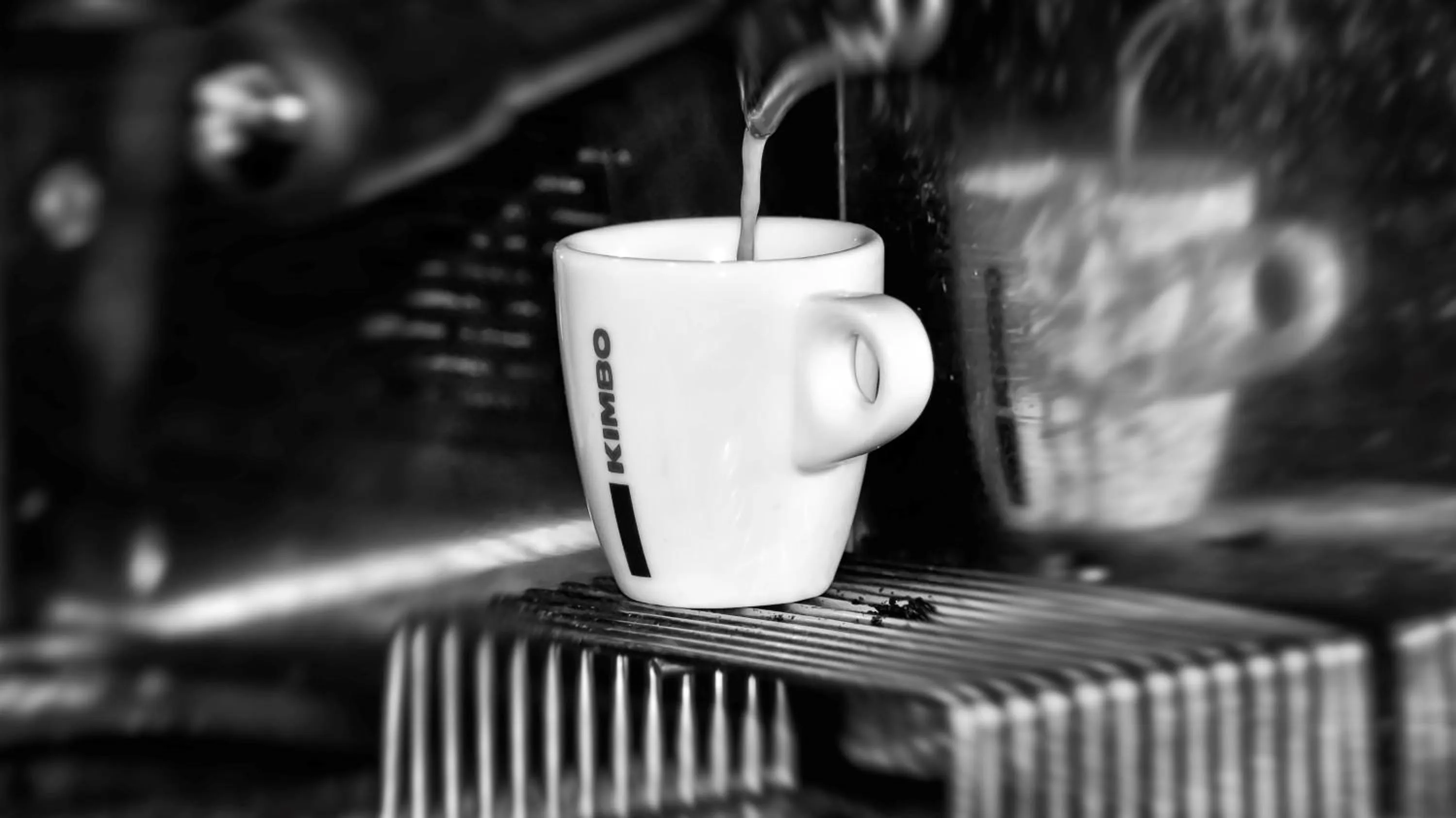 Coffee/tea facilities in Narrowboat at Weedon