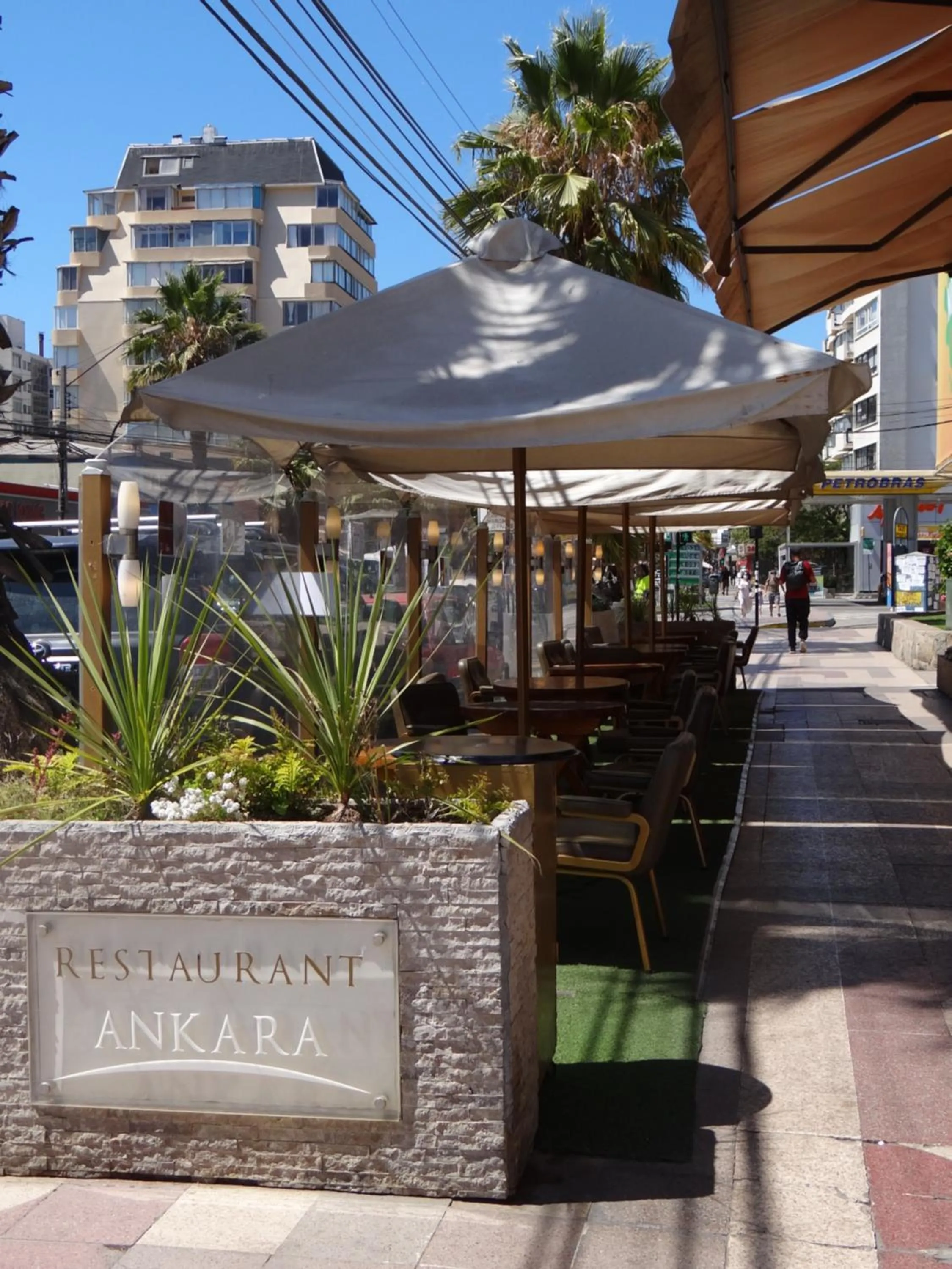 Property building in Hotel Restaurante Ankara