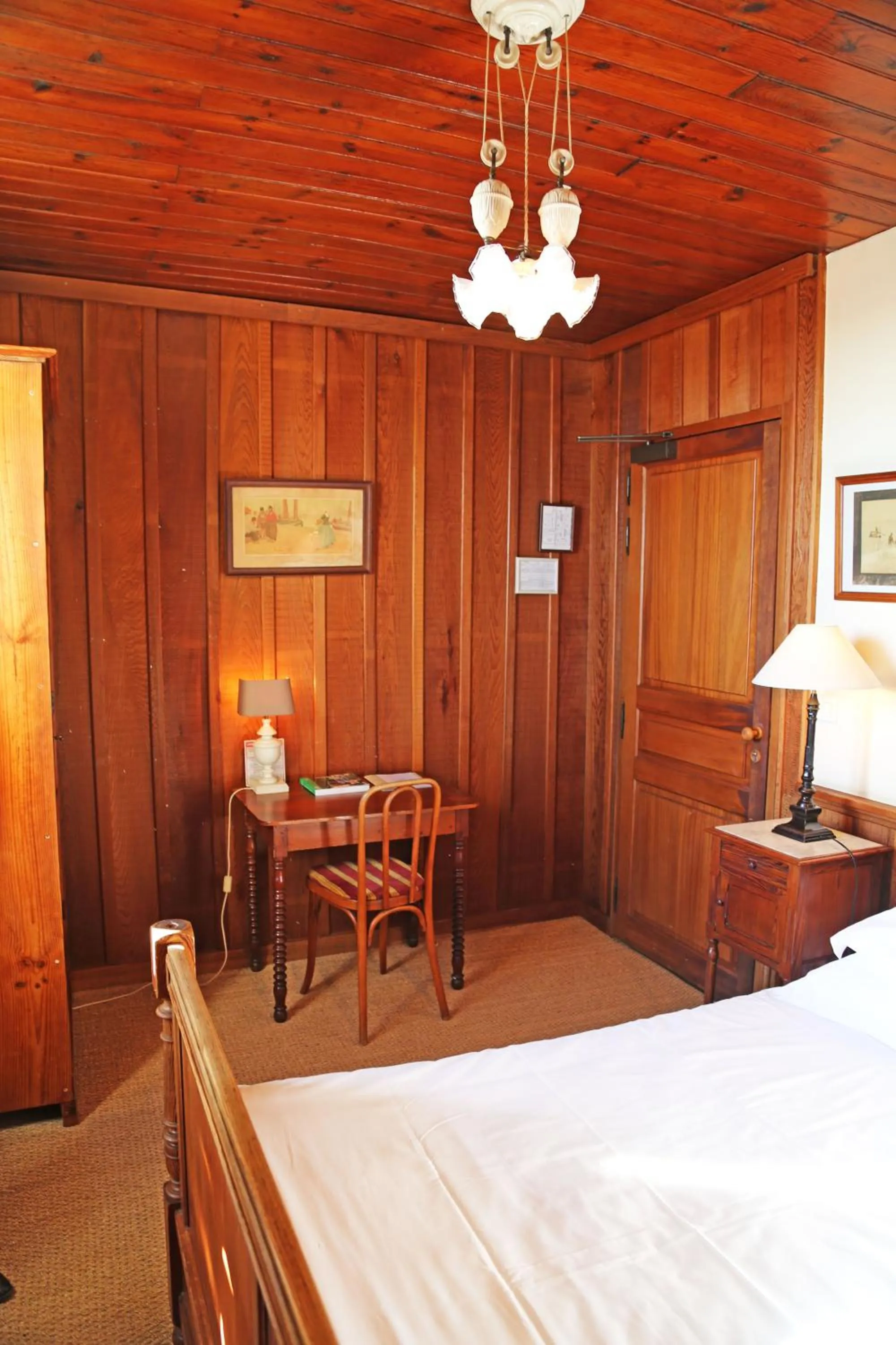 Decorative detail, Bed in La Maison du Bassin