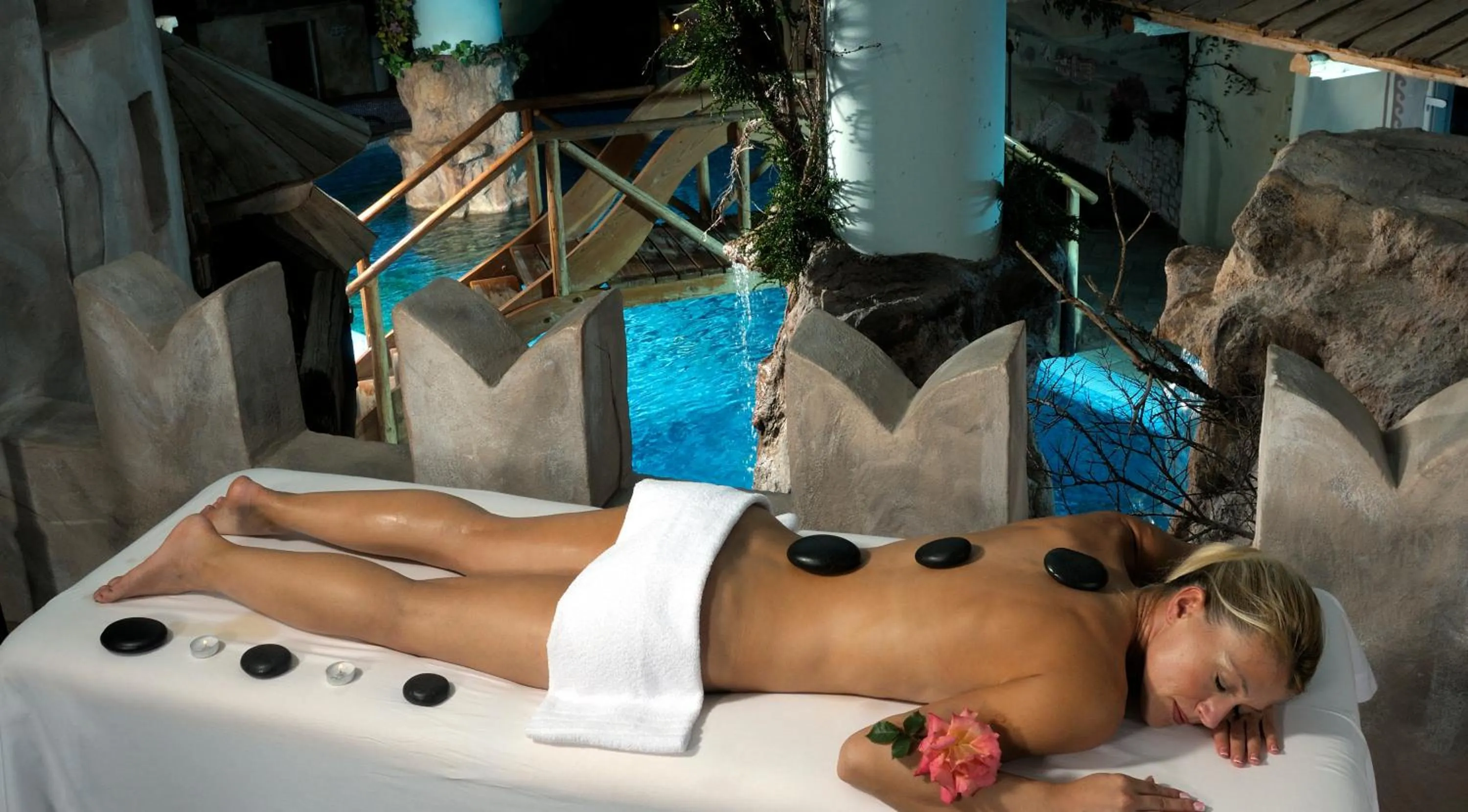 Massage in Hotel La Perla Wellness & Beauty