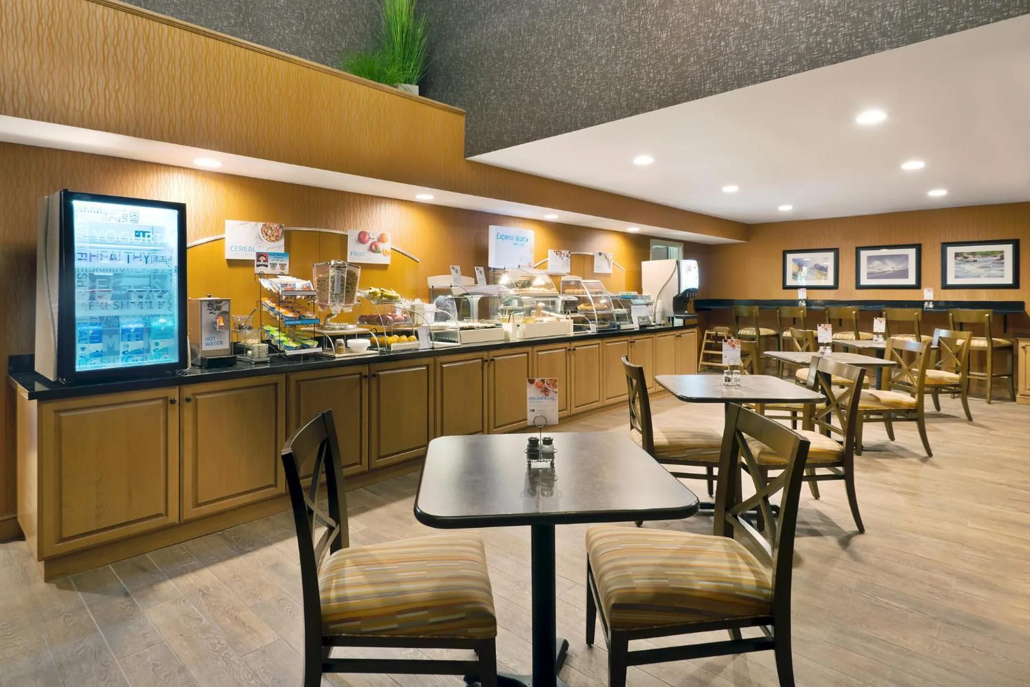 Breakfast in Holiday Inn Express Hotel & Suites Fraser Winter Park Area by IHG